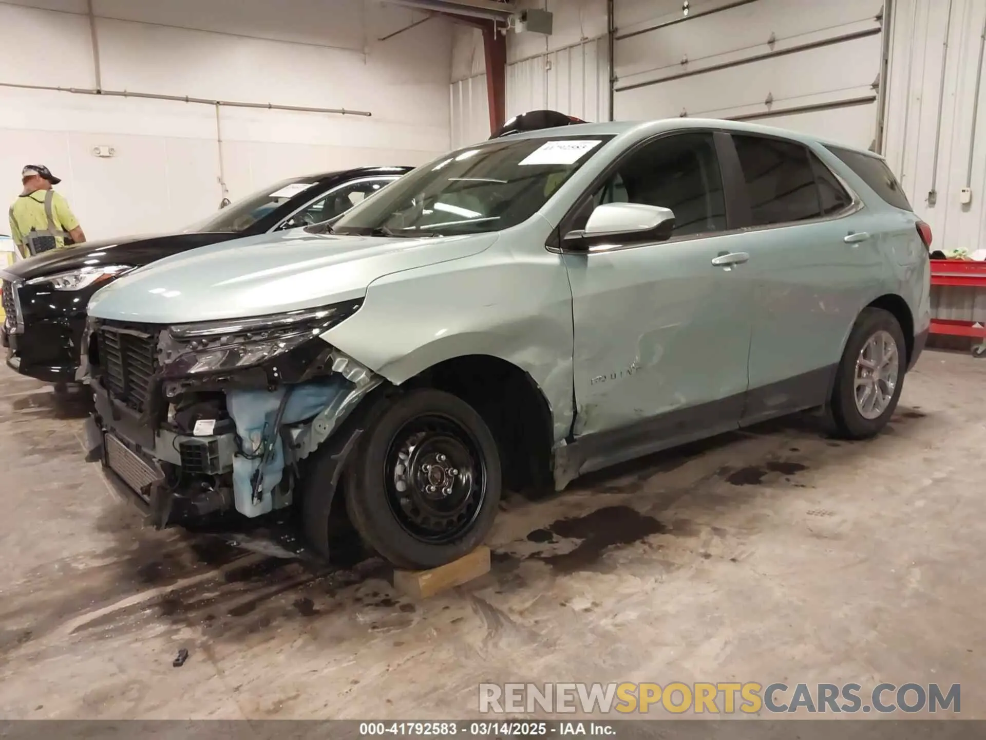 2 fotografías del automóvil dañado 2GNAXKEV6N6112484 CHEVROLET EQUINOX 2022