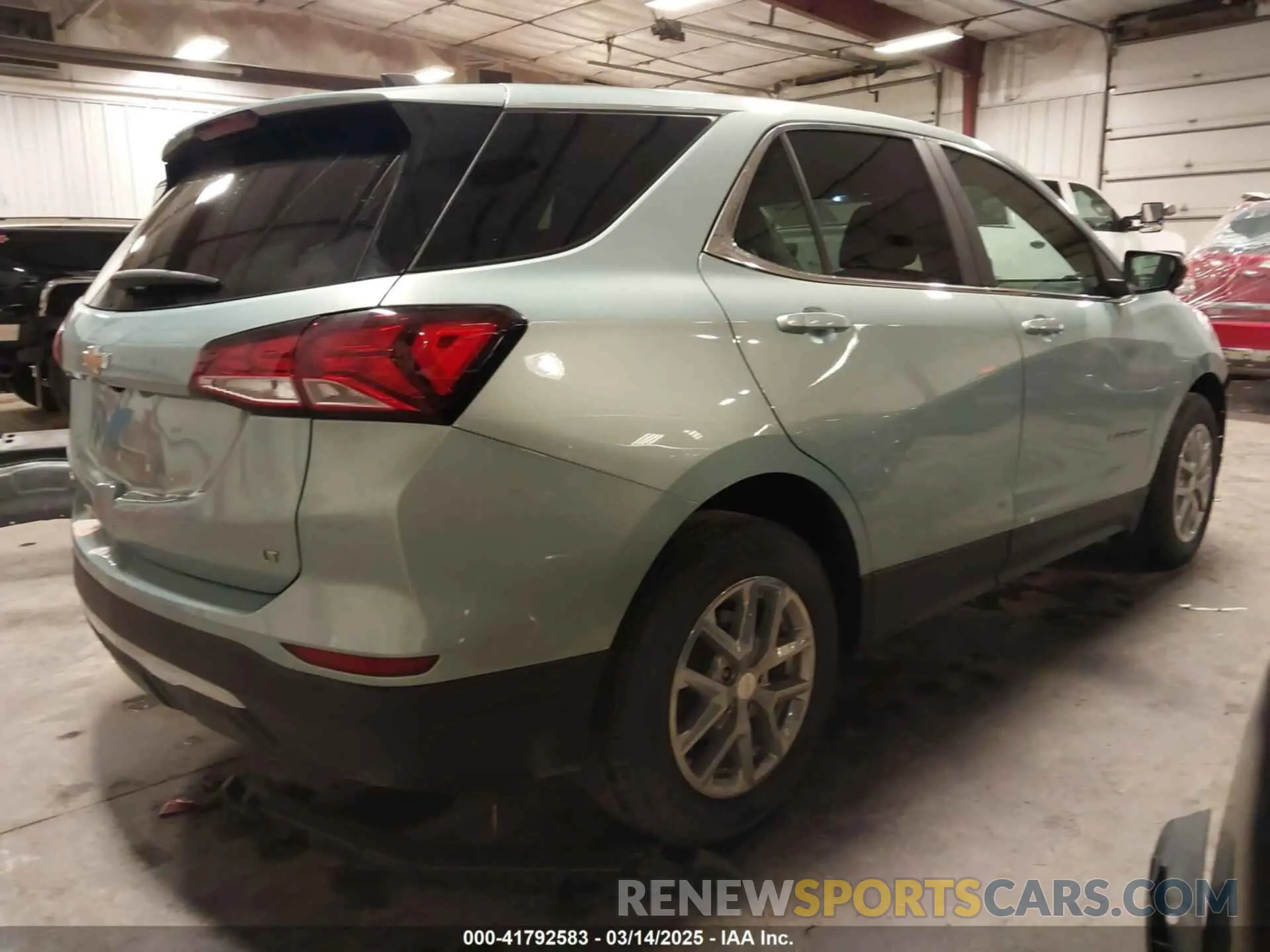 4 fotografías del automóvil dañado 2GNAXKEV6N6112484 CHEVROLET EQUINOX 2022