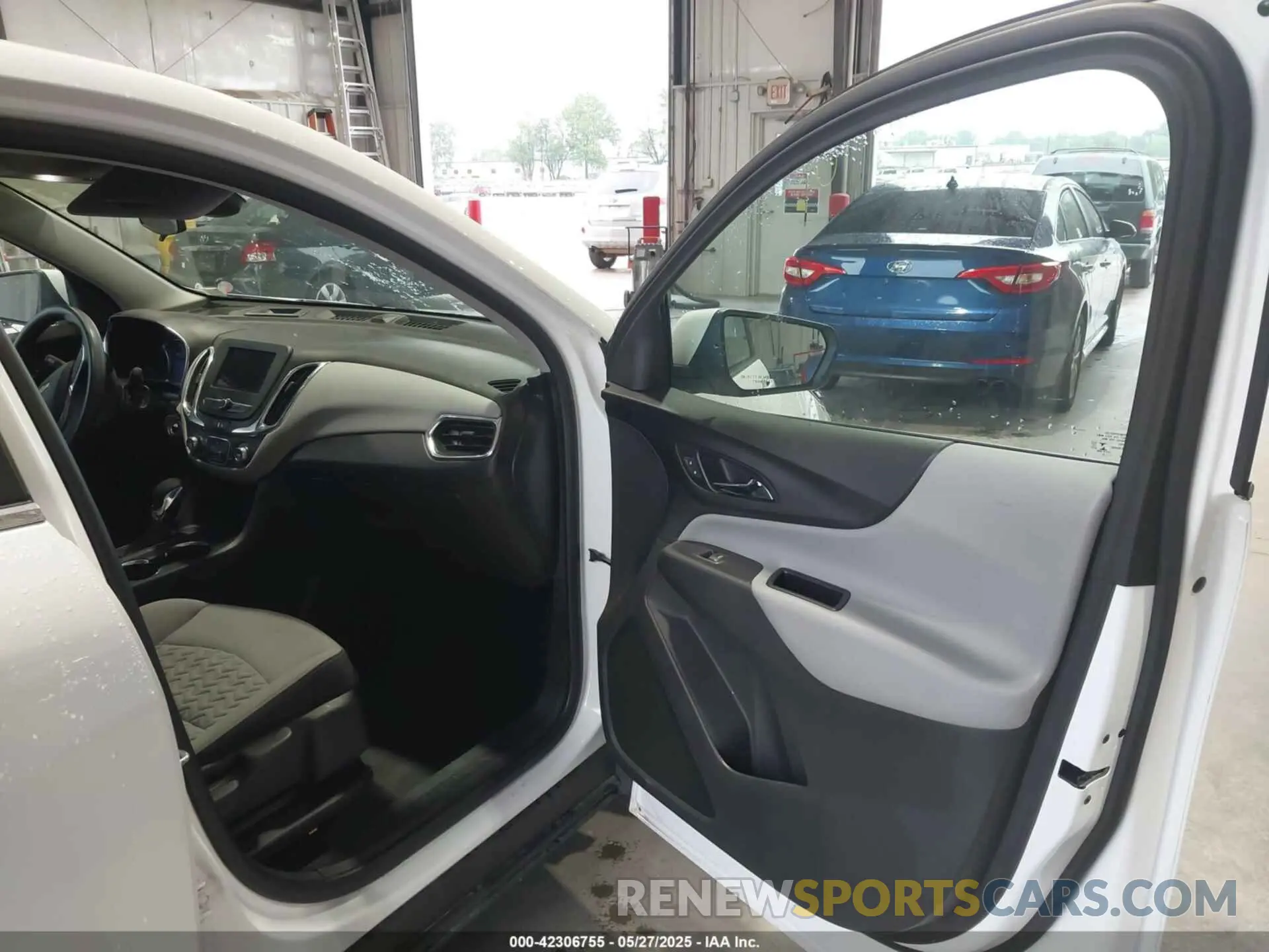 5 fotografías del automóvil dañado 2GNAXKEV8N6118013 CHEVROLET EQUINOX 2022
