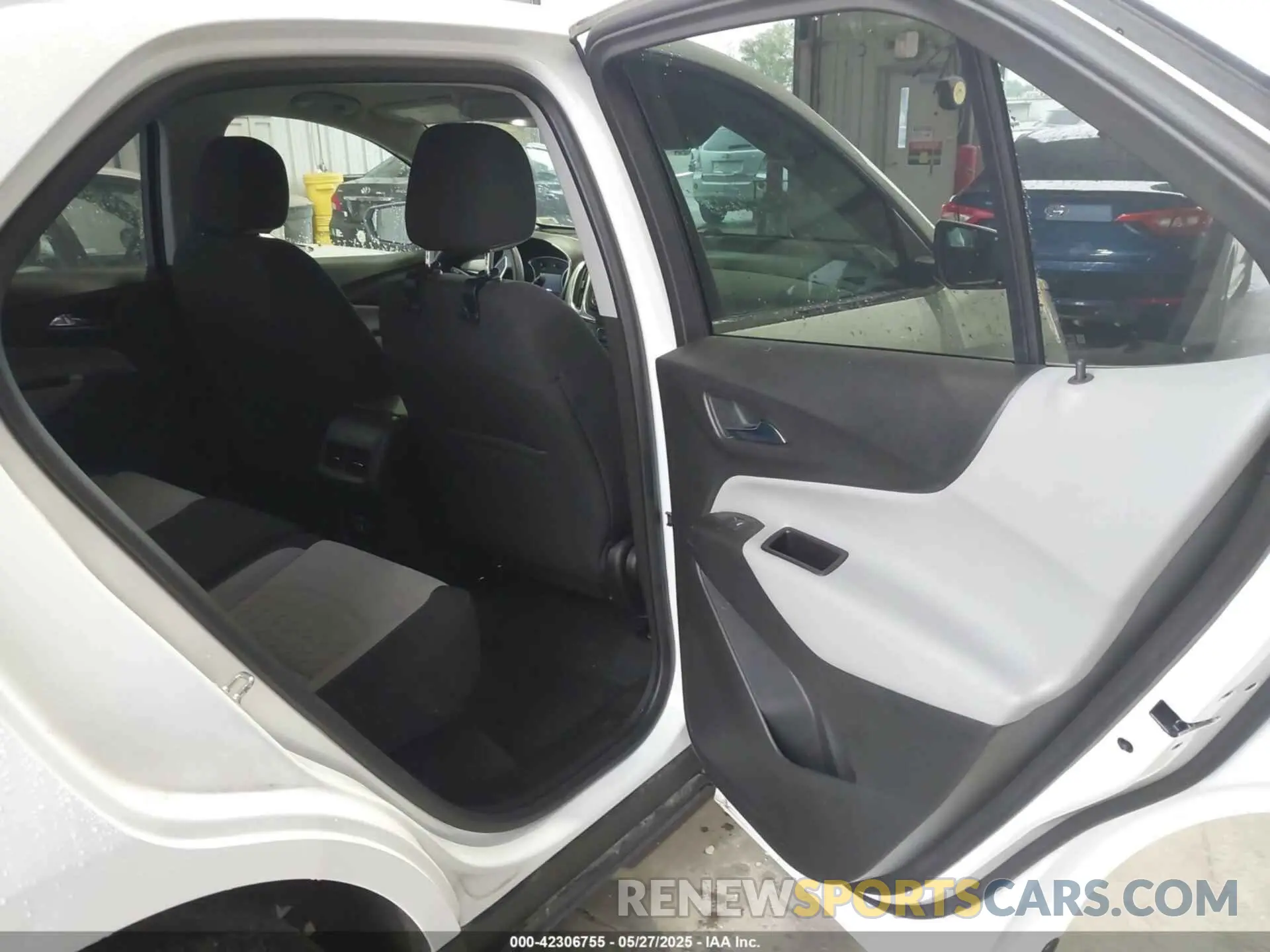 8 fotografías del automóvil dañado 2GNAXKEV8N6118013 CHEVROLET EQUINOX 2022