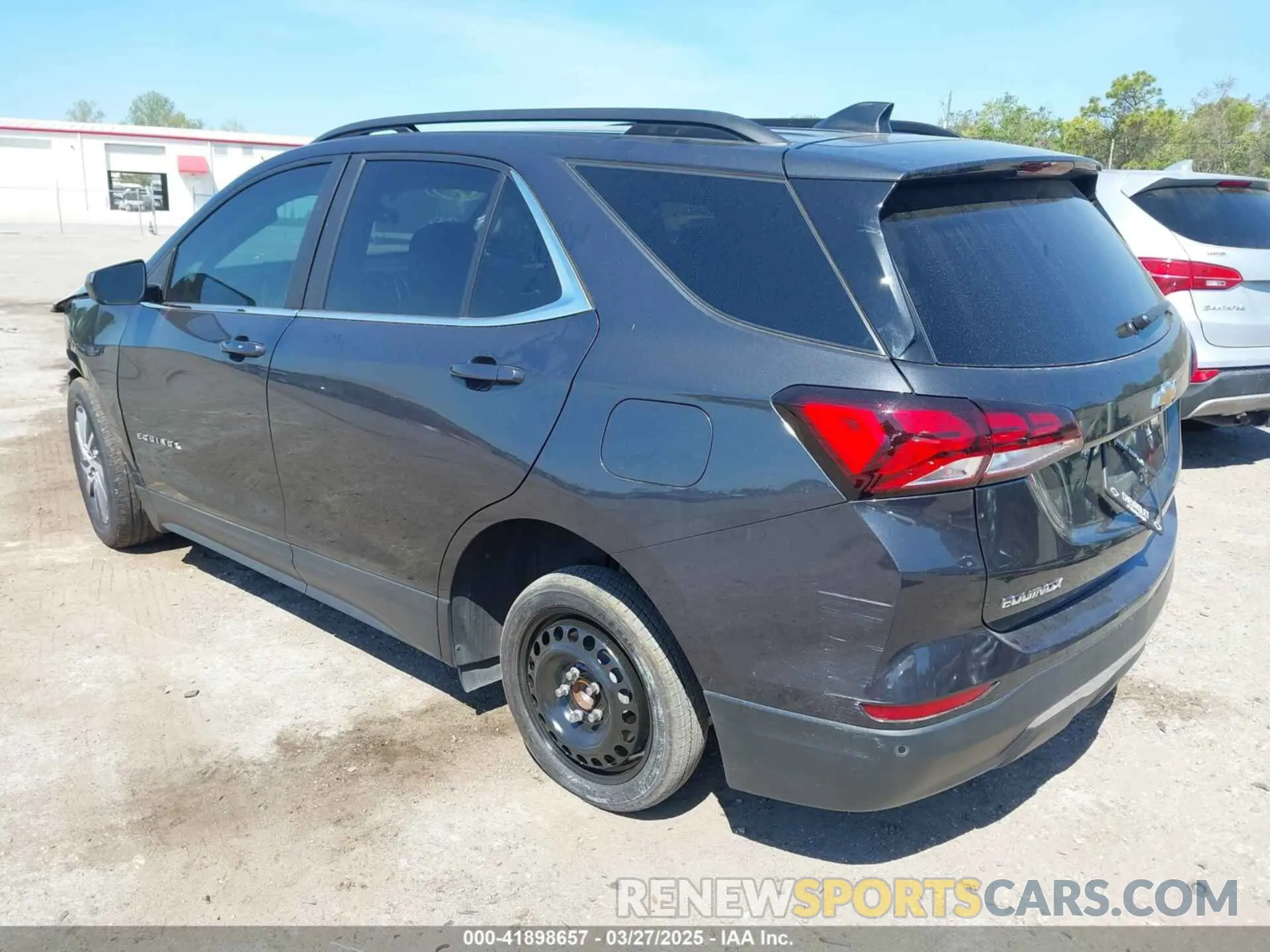 3 fotografías del automóvil dañado 2GNAXKEV9N6154678 CHEVROLET EQUINOX 2022