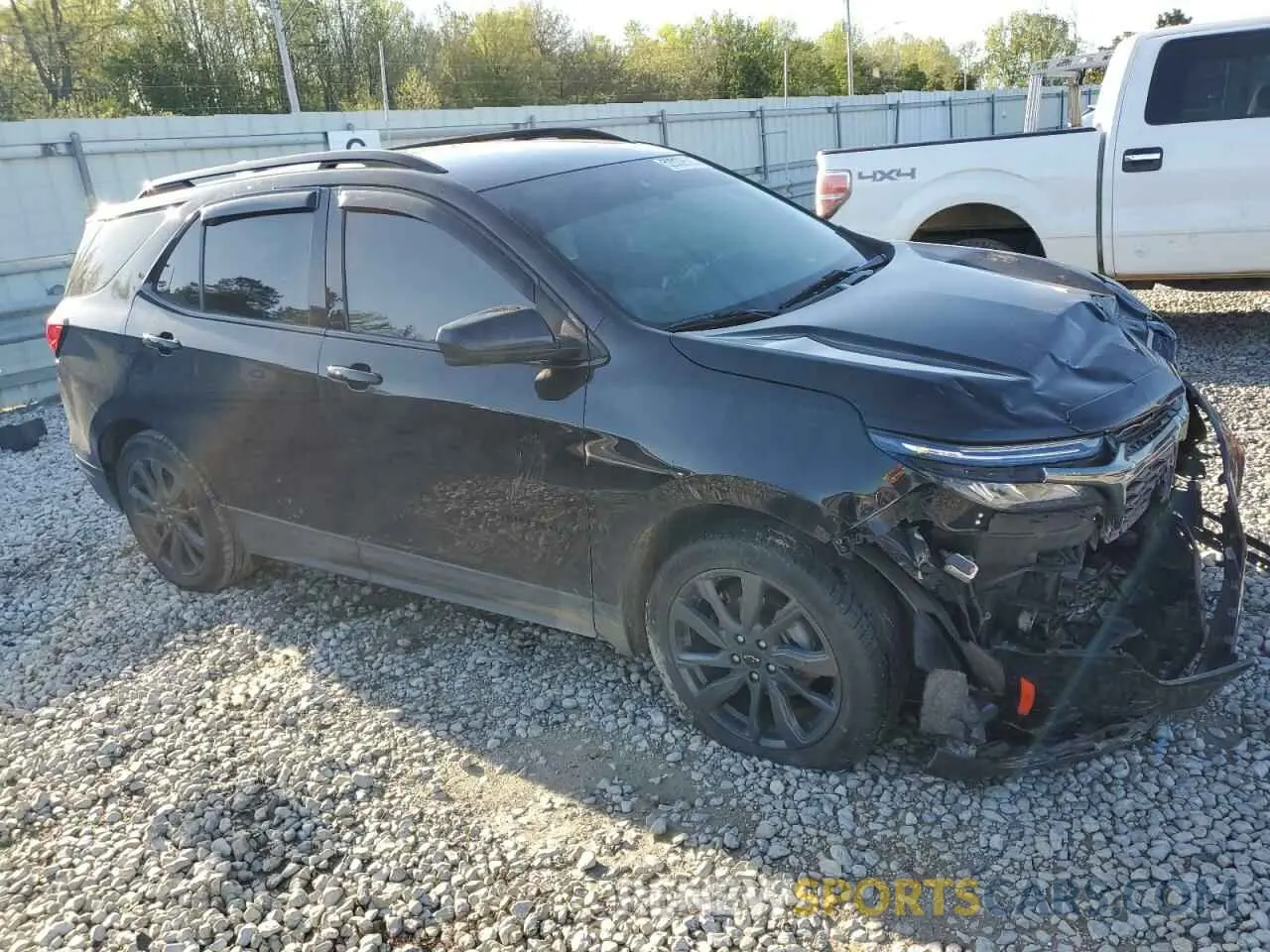 4 fotografías del automóvil dañado 2GNAXMEV2N6137412 CHEVROLET EQUINOX 2022