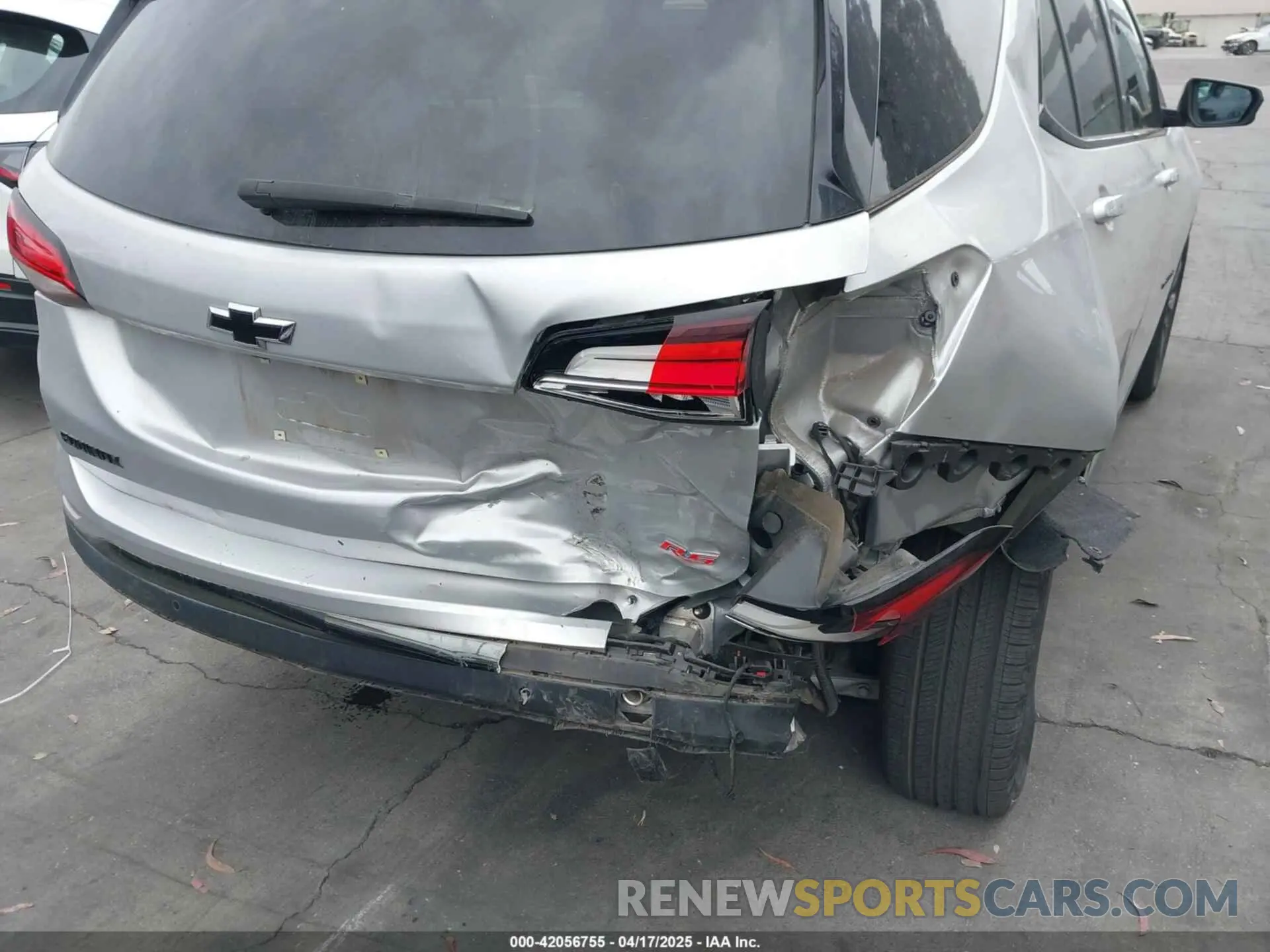 12 fotografías del automóvil dañado 2GNAXMEV5N6125352 CHEVROLET EQUINOX 2022