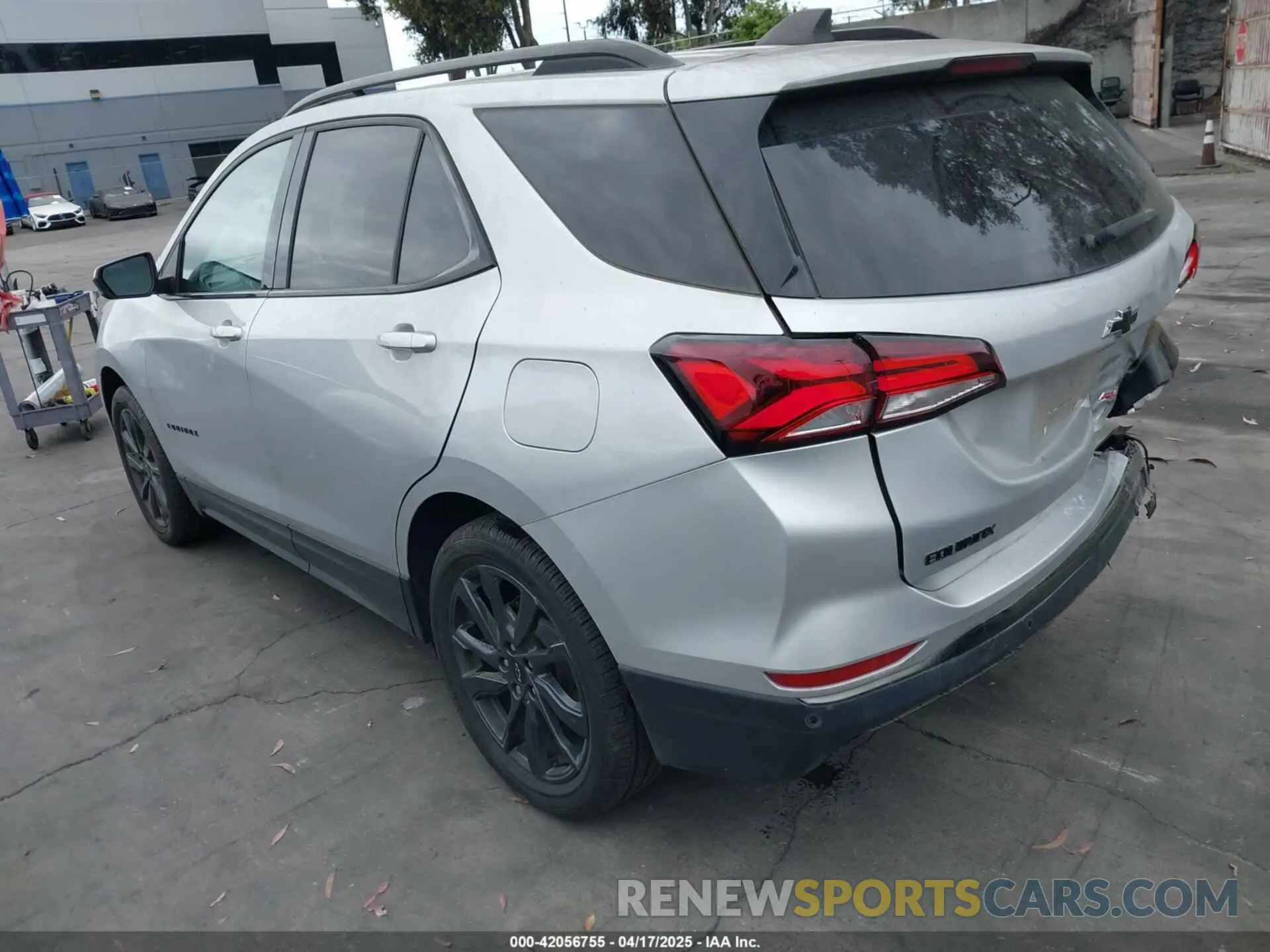 3 fotografías del automóvil dañado 2GNAXMEV5N6125352 CHEVROLET EQUINOX 2022