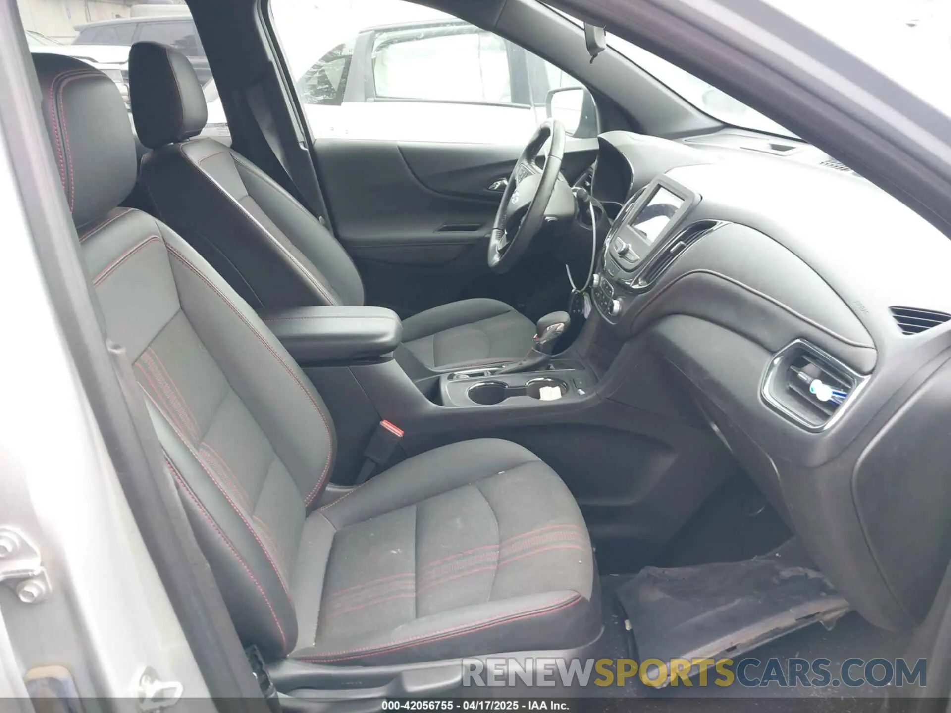 5 fotografías del automóvil dañado 2GNAXMEV5N6125352 CHEVROLET EQUINOX 2022