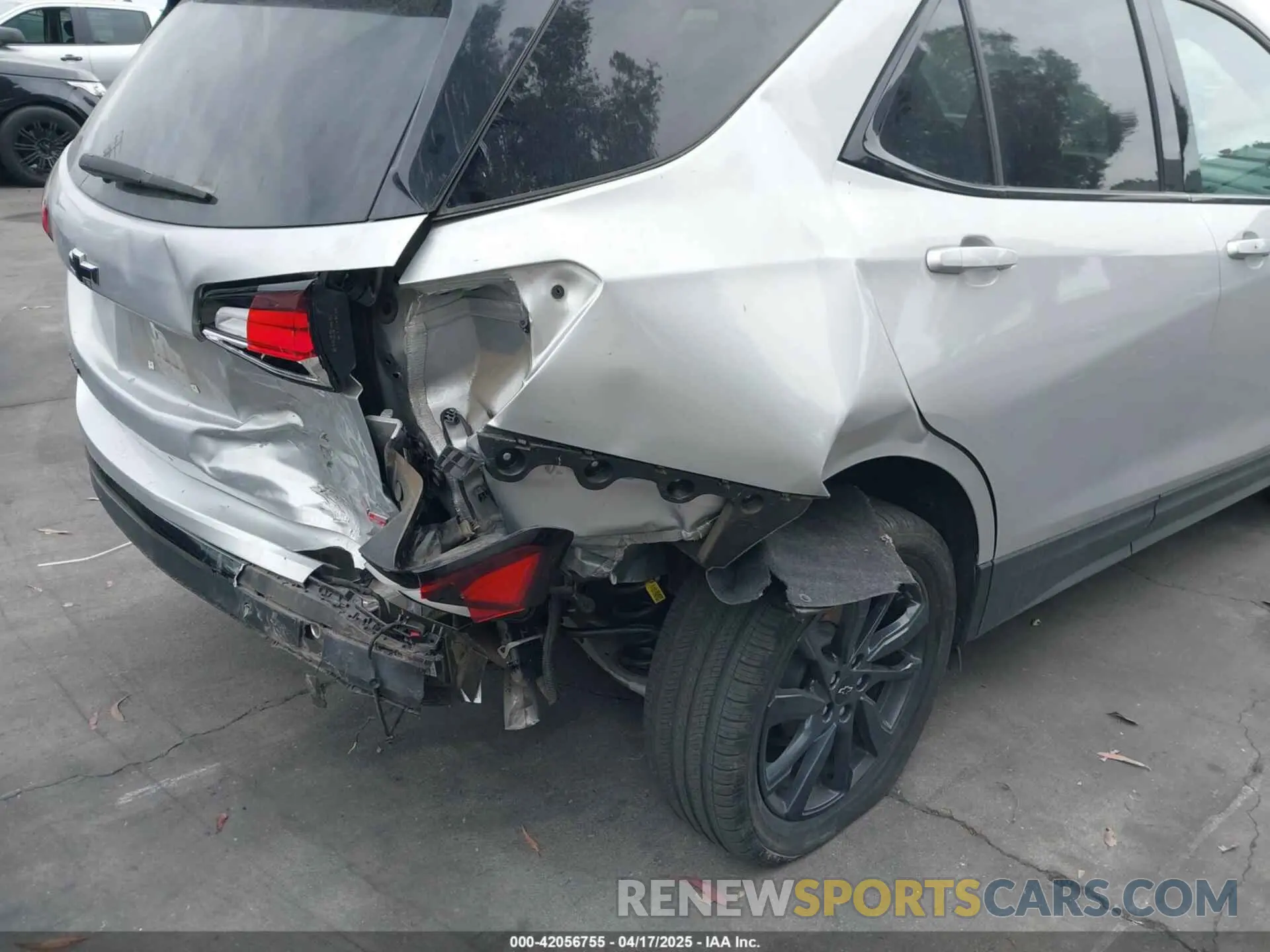 6 fotografías del automóvil dañado 2GNAXMEV5N6125352 CHEVROLET EQUINOX 2022