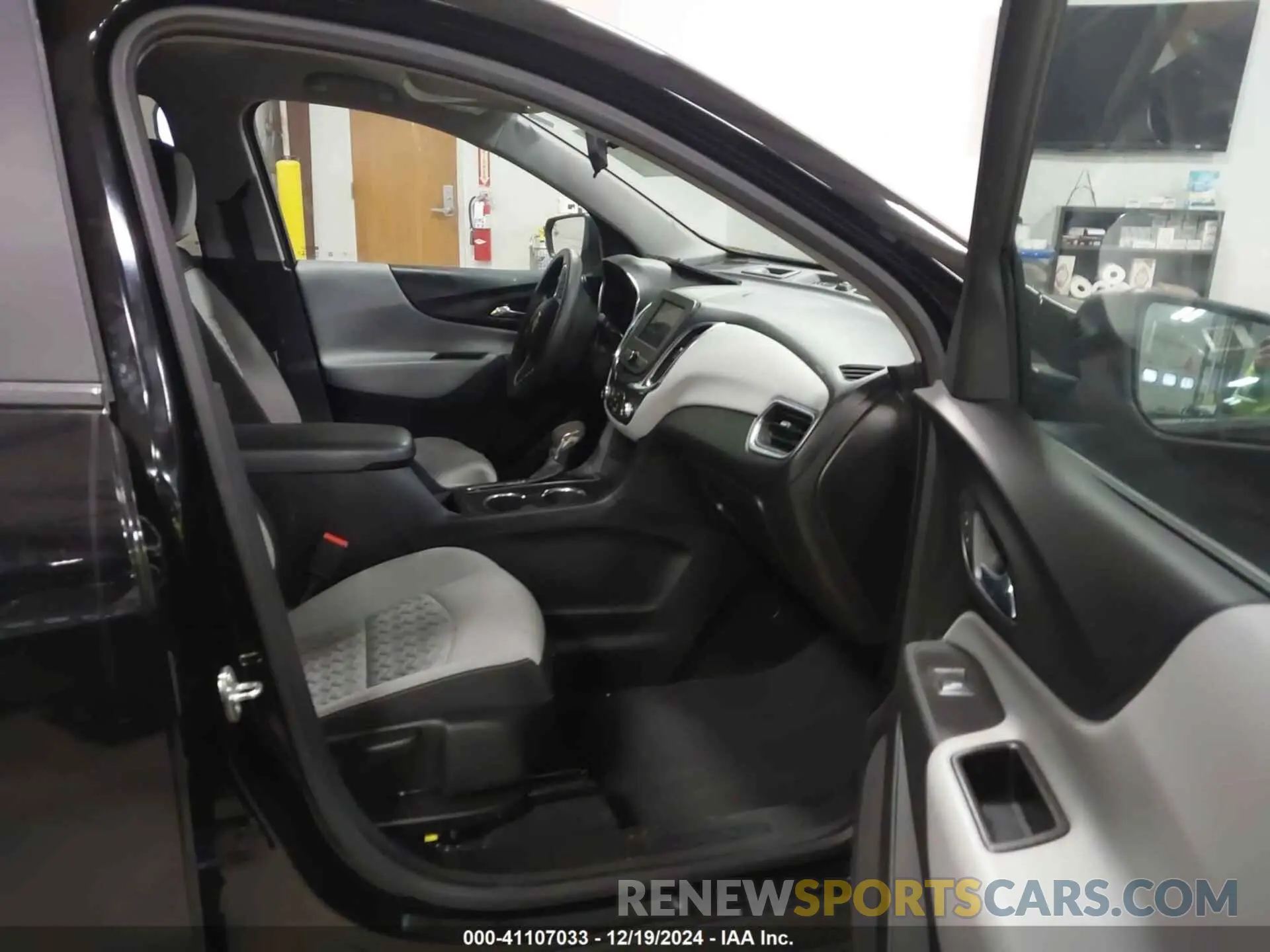 5 fotografías del automóvil dañado 2GNAXSEV5N6100858 CHEVROLET EQUINOX 2022