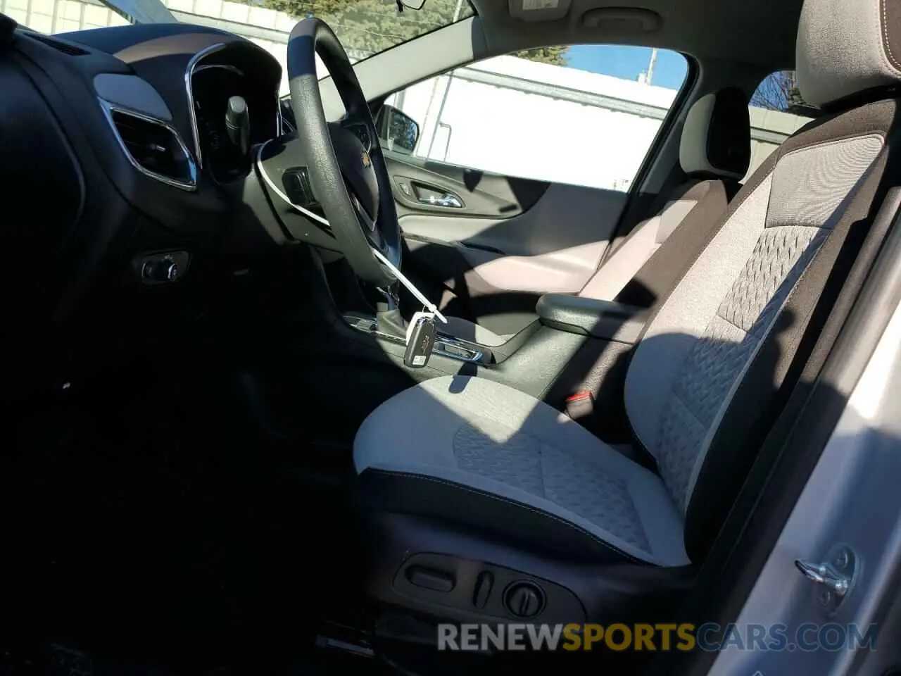 7 fotografías del automóvil dañado 2GNAXSEV7N6149978 CHEVROLET EQUINOX 2022