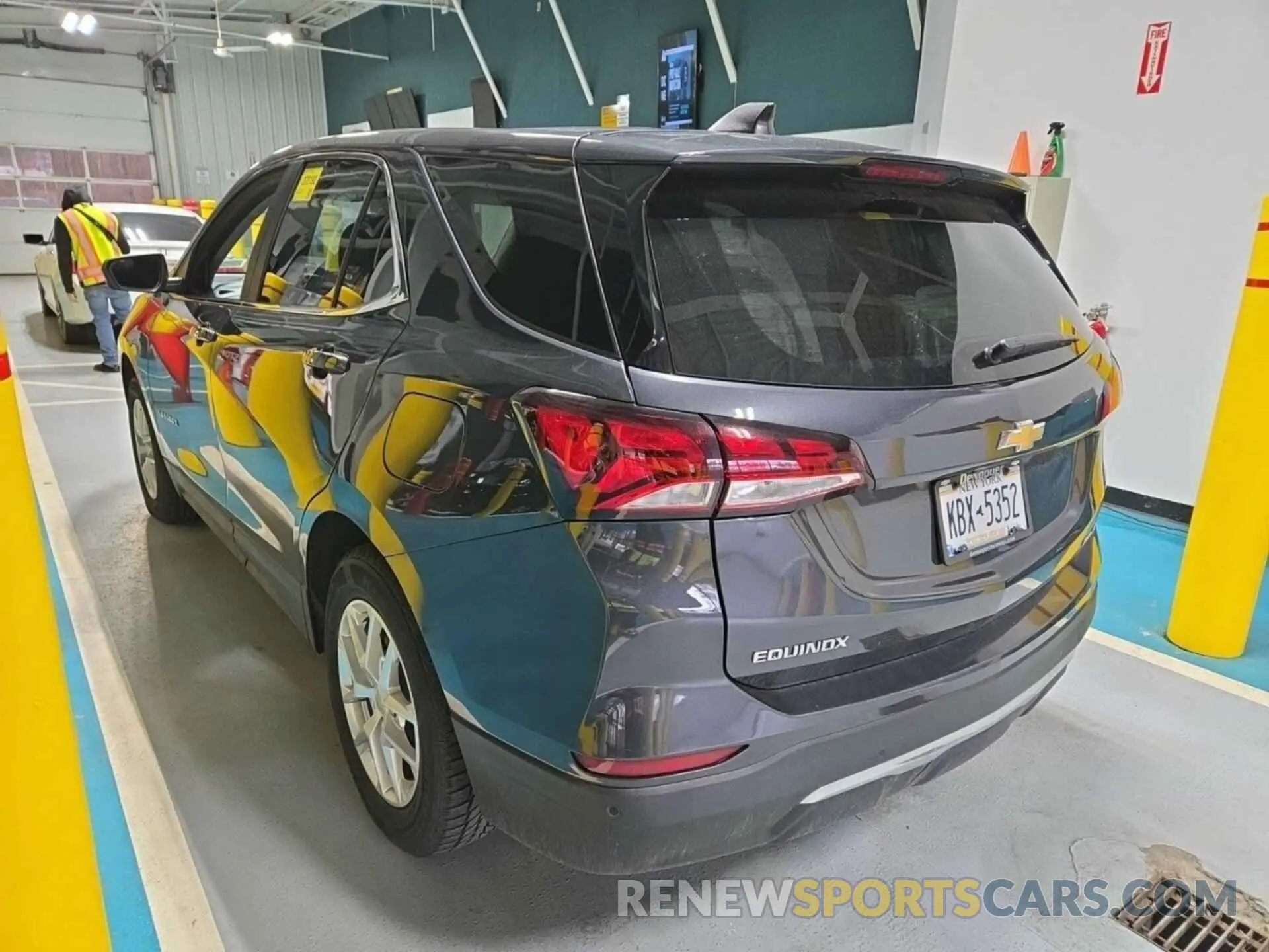 30 fotografías del automóvil dañado 2GNAXTEV0N6143929 CHEVROLET EQUINOX 2022