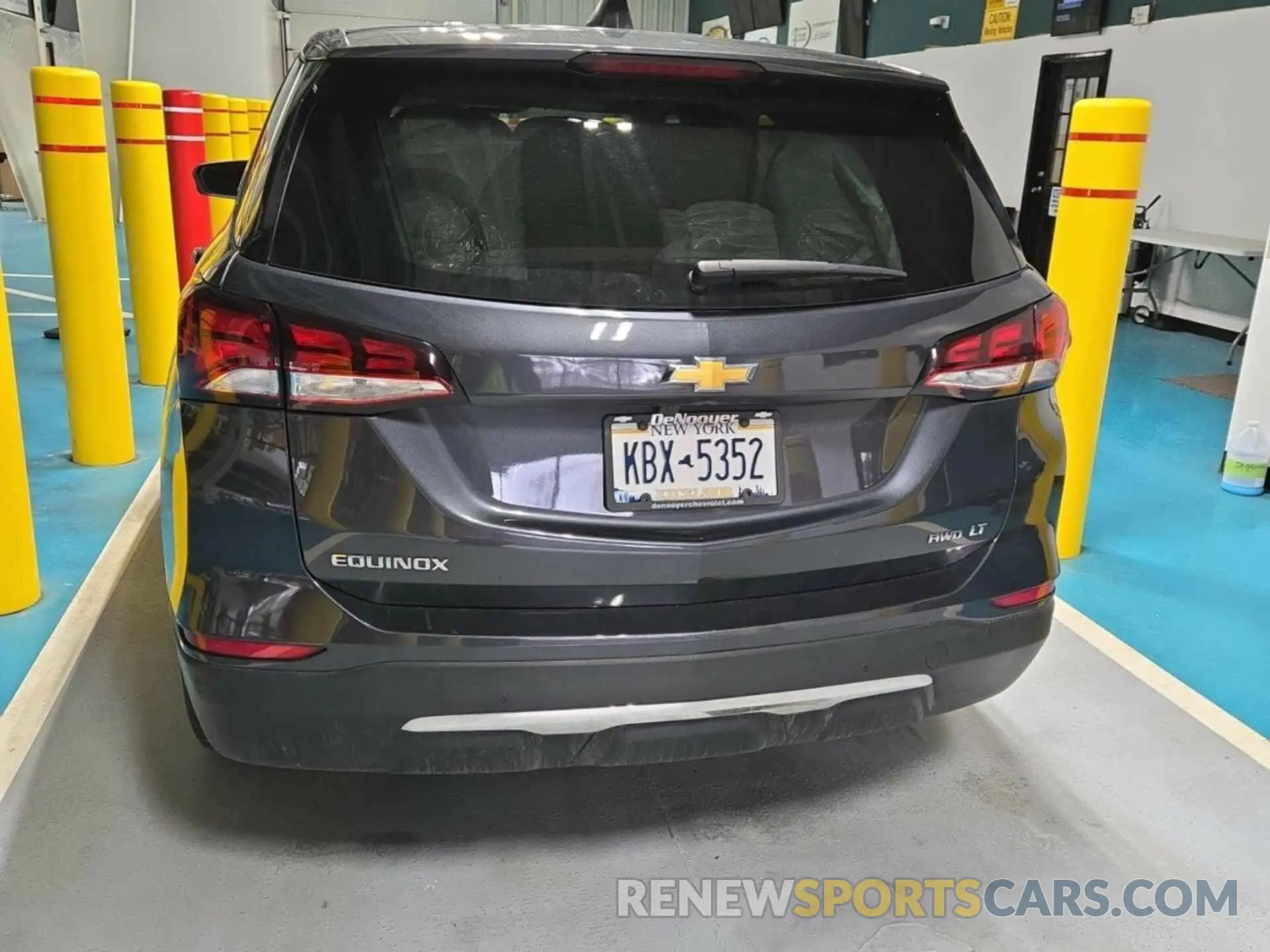 8 fotografías del automóvil dañado 2GNAXTEV0N6143929 CHEVROLET EQUINOX 2022