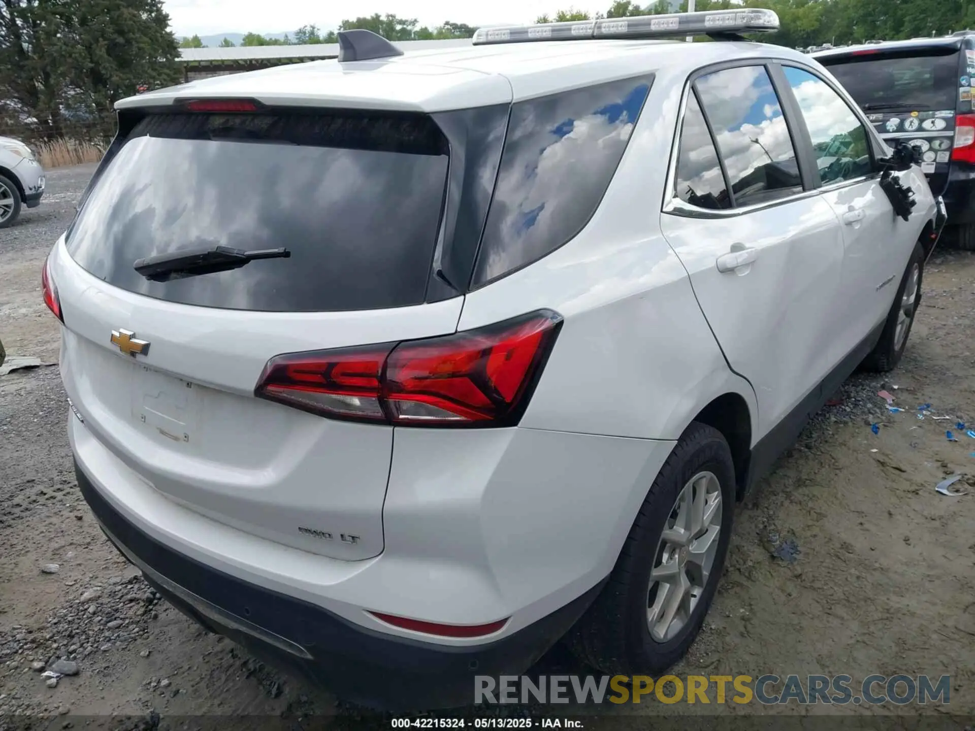 4 fotografías del automóvil dañado 2GNAXTEV7N6141417 CHEVROLET EQUINOX 2022