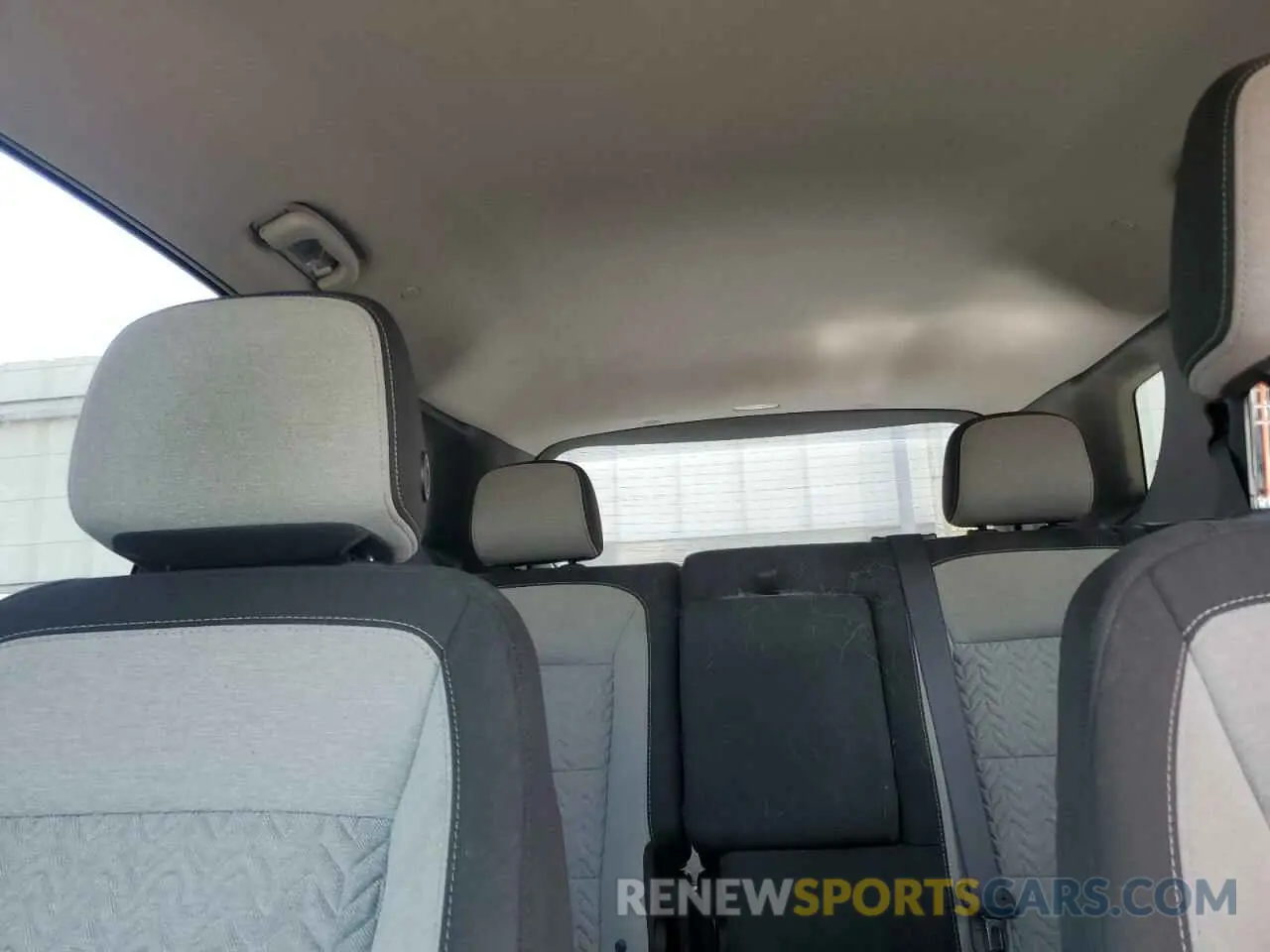 10 fotografías del automóvil dañado 2GNAXUEV3N6130274 CHEVROLET EQUINOX 2022