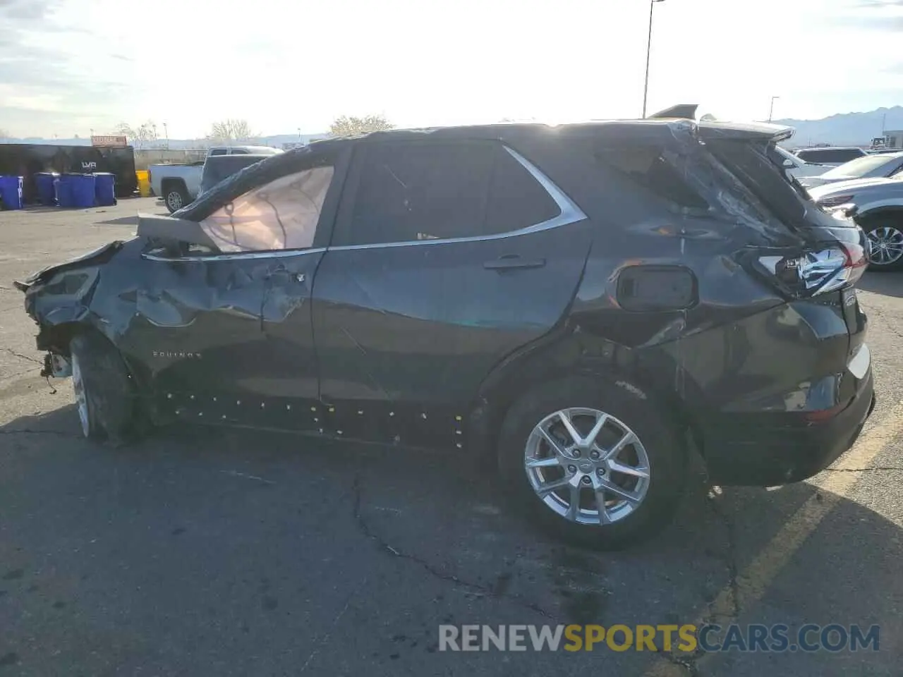 2 fotografías del automóvil dañado 2GNAXUEV4N6140117 CHEVROLET EQUINOX 2022