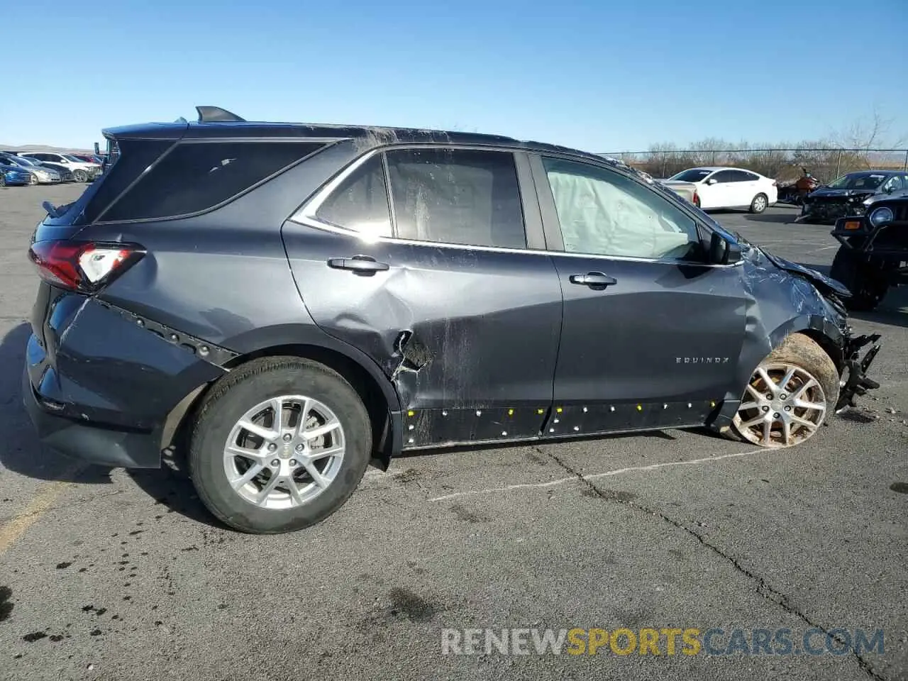 3 fotografías del automóvil dañado 2GNAXUEV4N6140117 CHEVROLET EQUINOX 2022