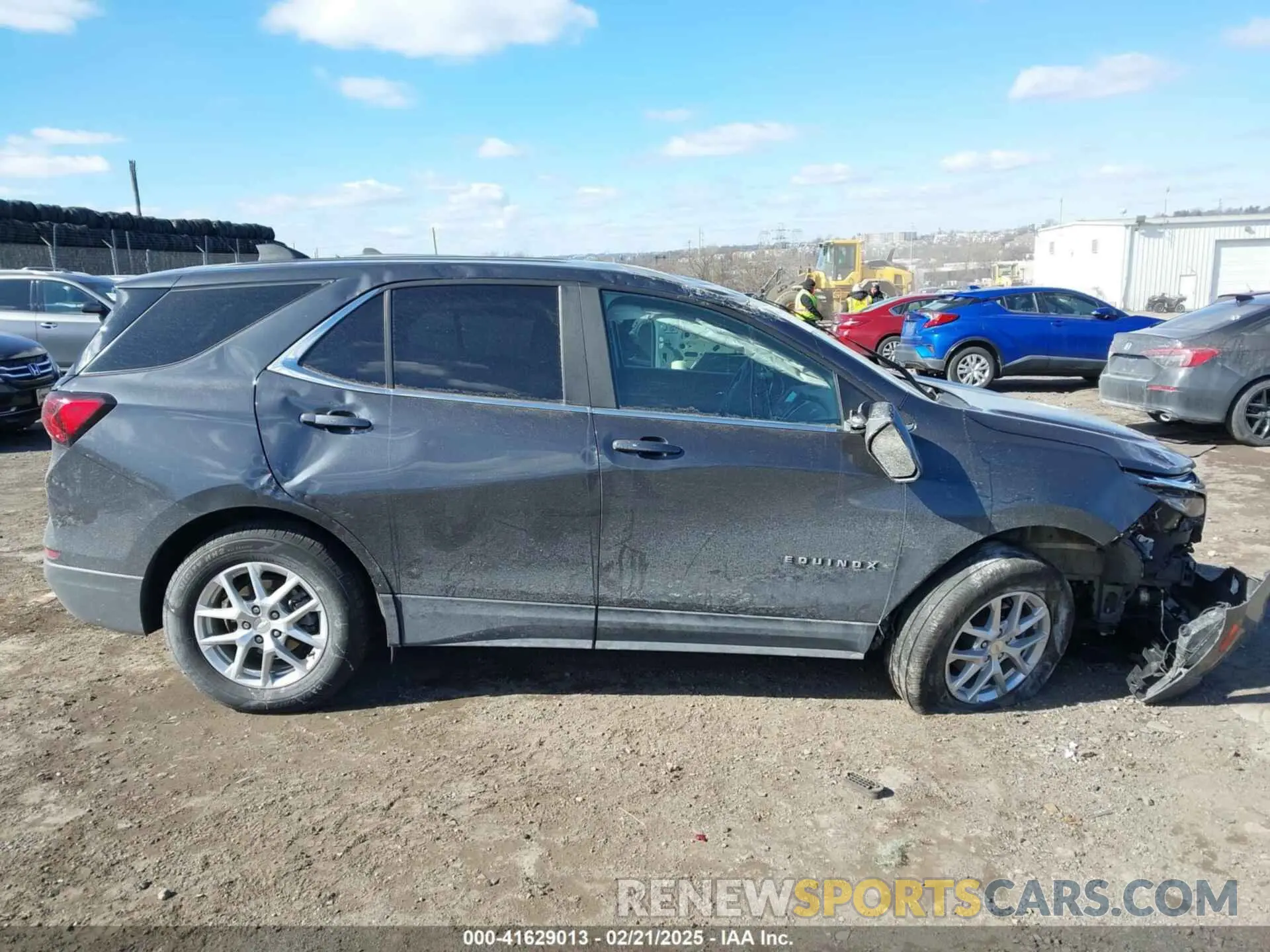 13 fotografías del automóvil dañado 2GNAXUEV5N6140000 CHEVROLET EQUINOX 2022