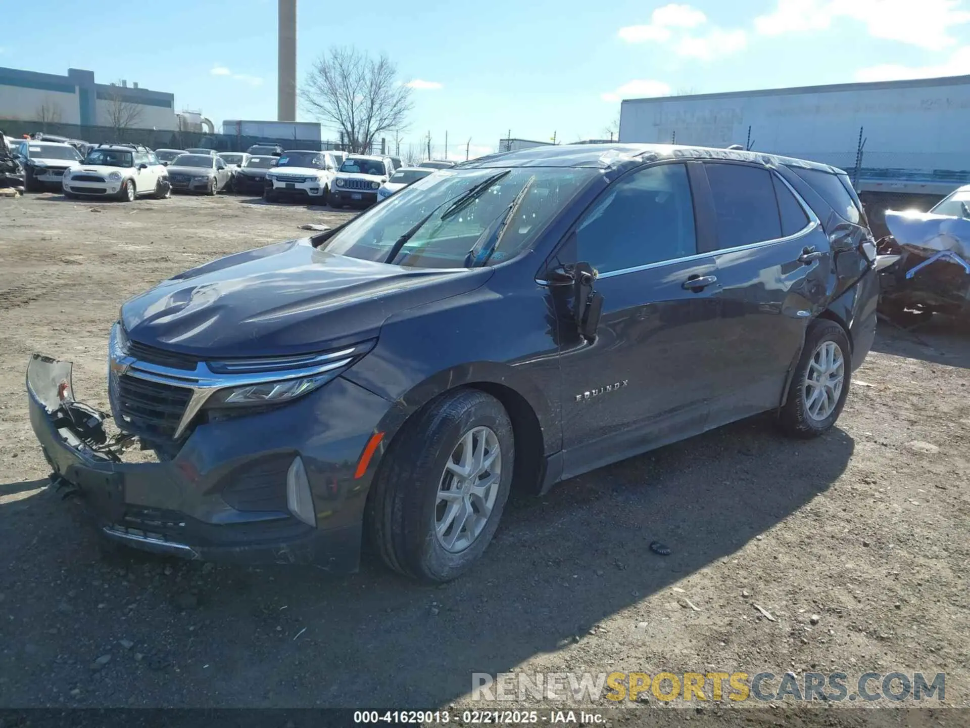 2 fotografías del automóvil dañado 2GNAXUEV5N6140000 CHEVROLET EQUINOX 2022