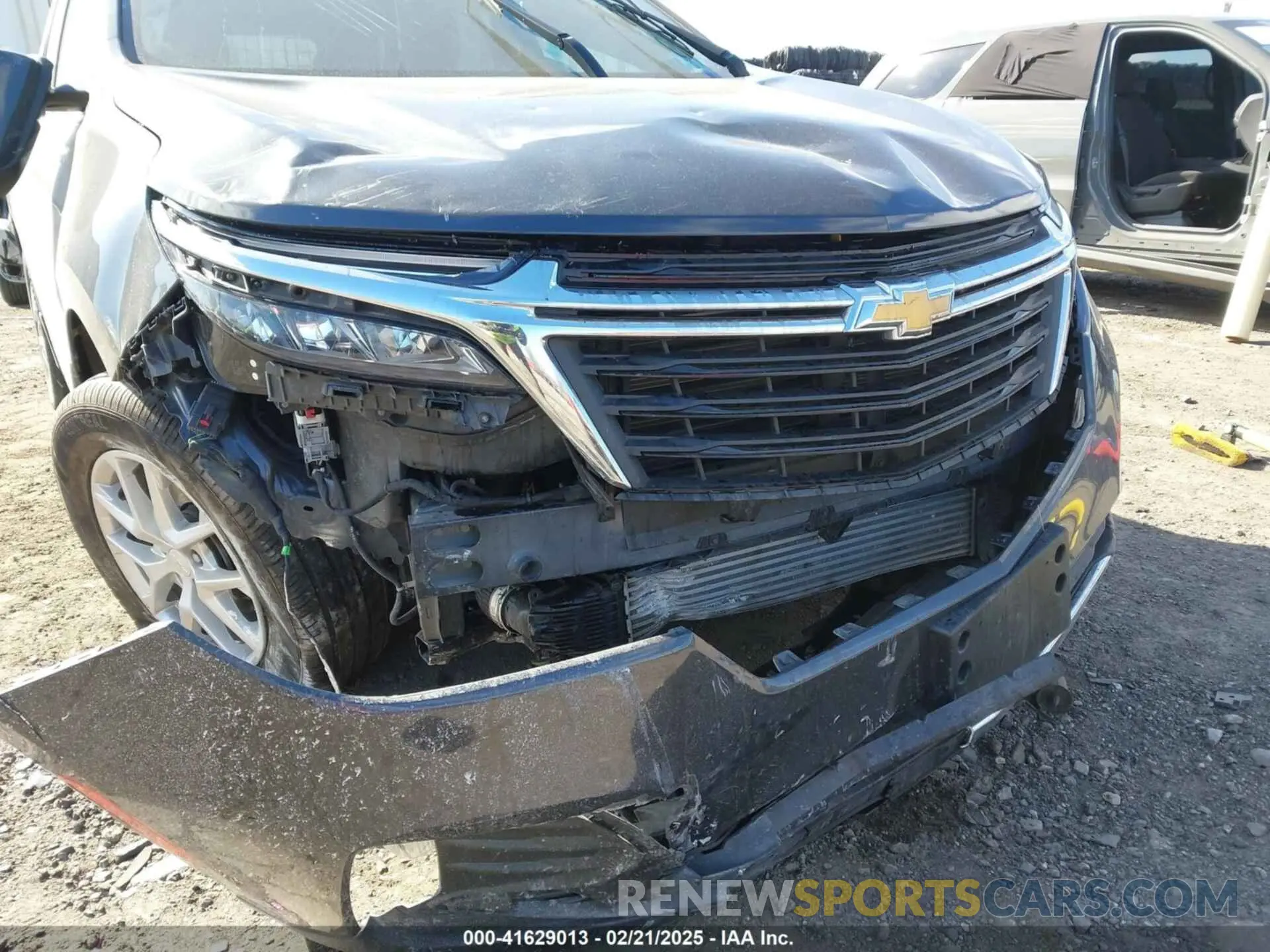 6 fotografías del automóvil dañado 2GNAXUEV5N6140000 CHEVROLET EQUINOX 2022