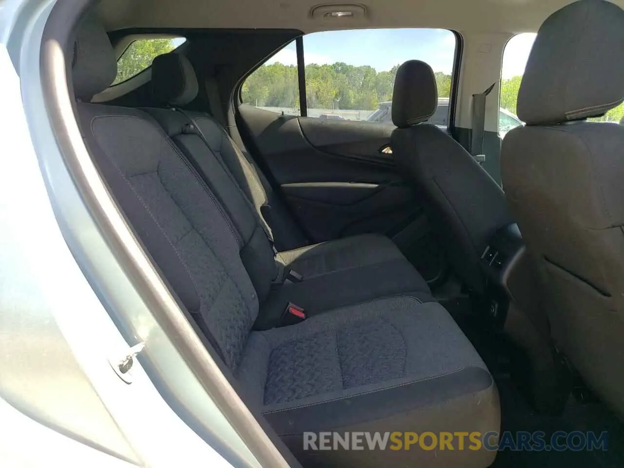11 fotografías del automóvil dañado 2GNAXUEV6N6140541 CHEVROLET EQUINOX 2022