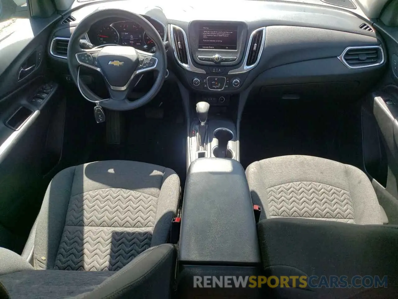 8 fotografías del automóvil dañado 2GNAXUEV6N6140541 CHEVROLET EQUINOX 2022