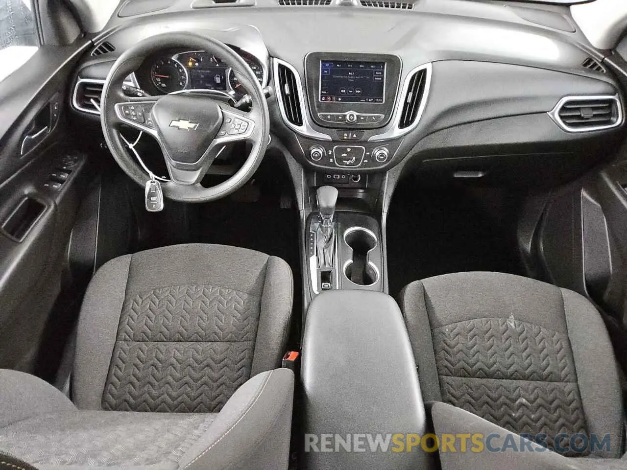 8 fotografías del automóvil dañado 2GNAXUEVXN6140445 CHEVROLET EQUINOX 2022