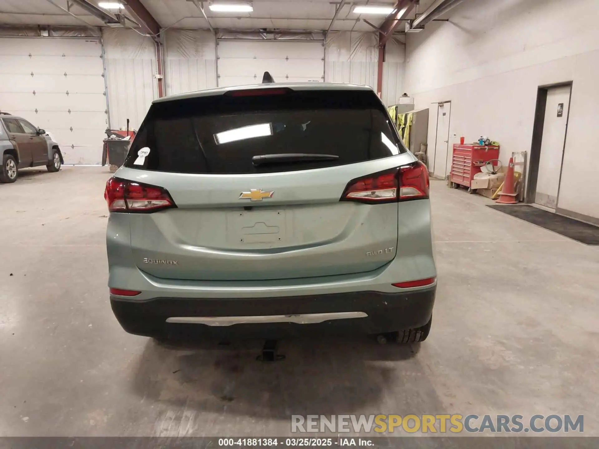 17 fotografías del automóvil dañado 2GNAXUEVXN6141000 CHEVROLET EQUINOX 2022