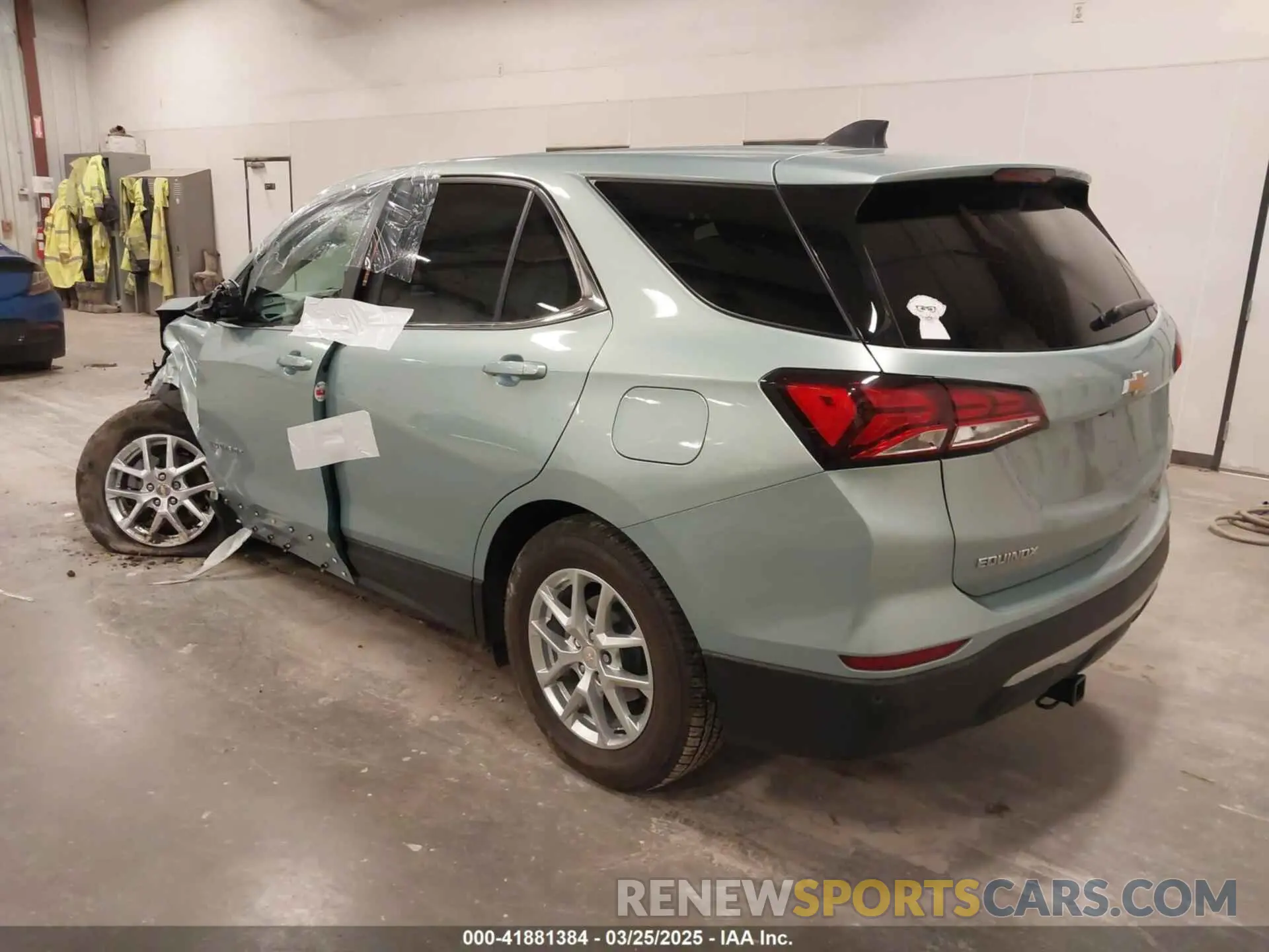 3 fotografías del automóvil dañado 2GNAXUEVXN6141000 CHEVROLET EQUINOX 2022