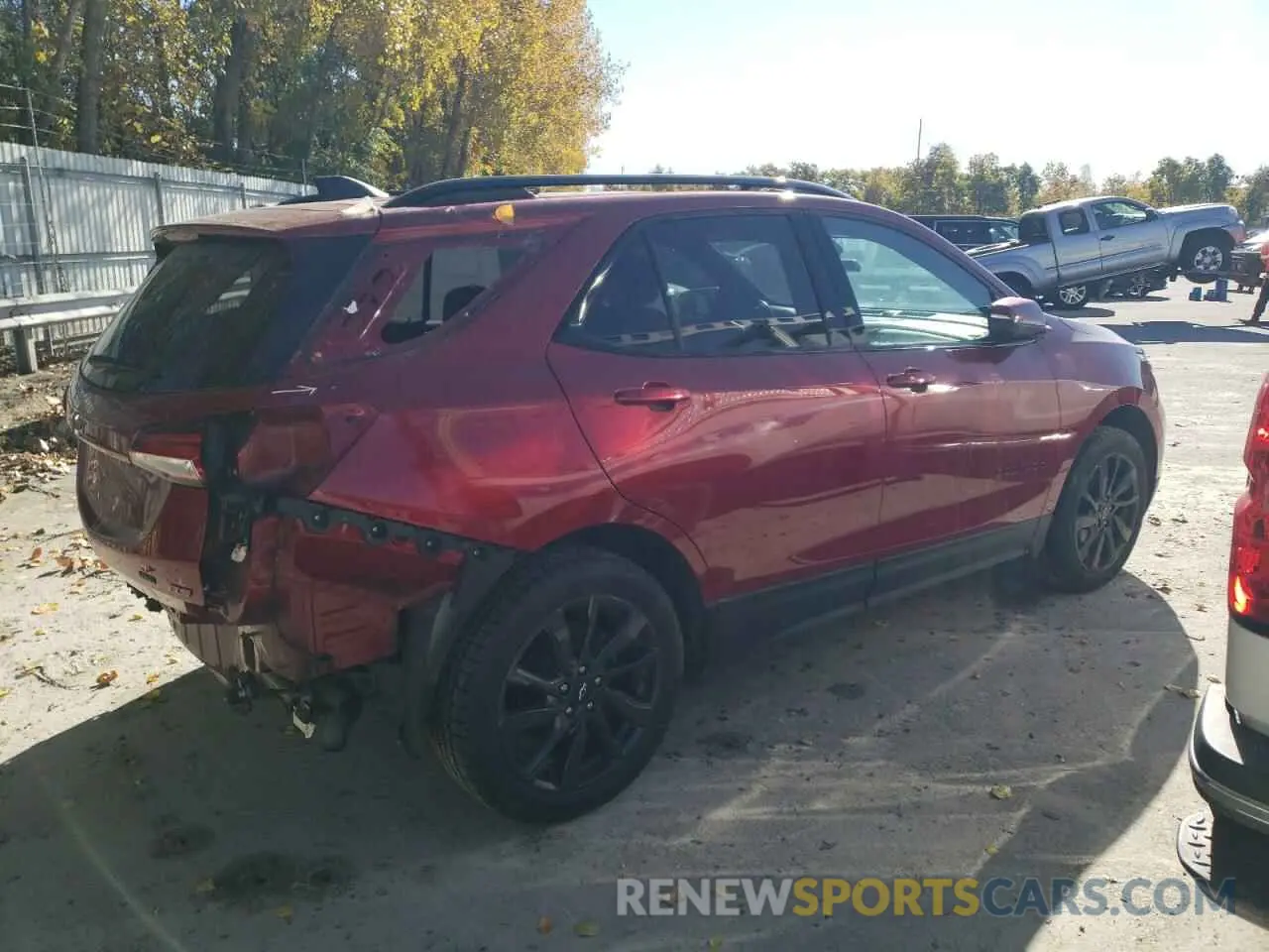 3 fotografías del automóvil dañado 2GNAXWEV7N6125087 CHEVROLET EQUINOX 2022