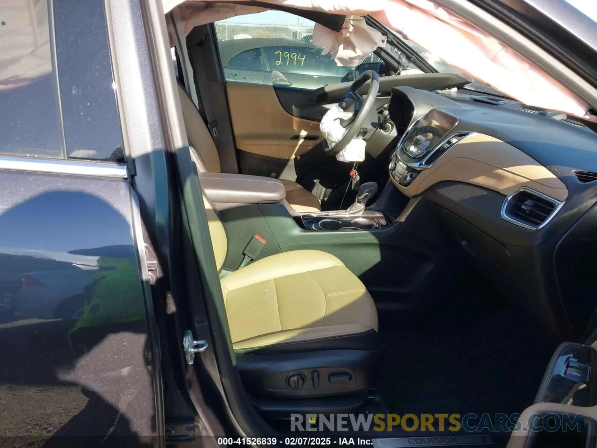 5 fotografías del automóvil dañado 2GNAXXEV0N6122490 CHEVROLET EQUINOX 2022