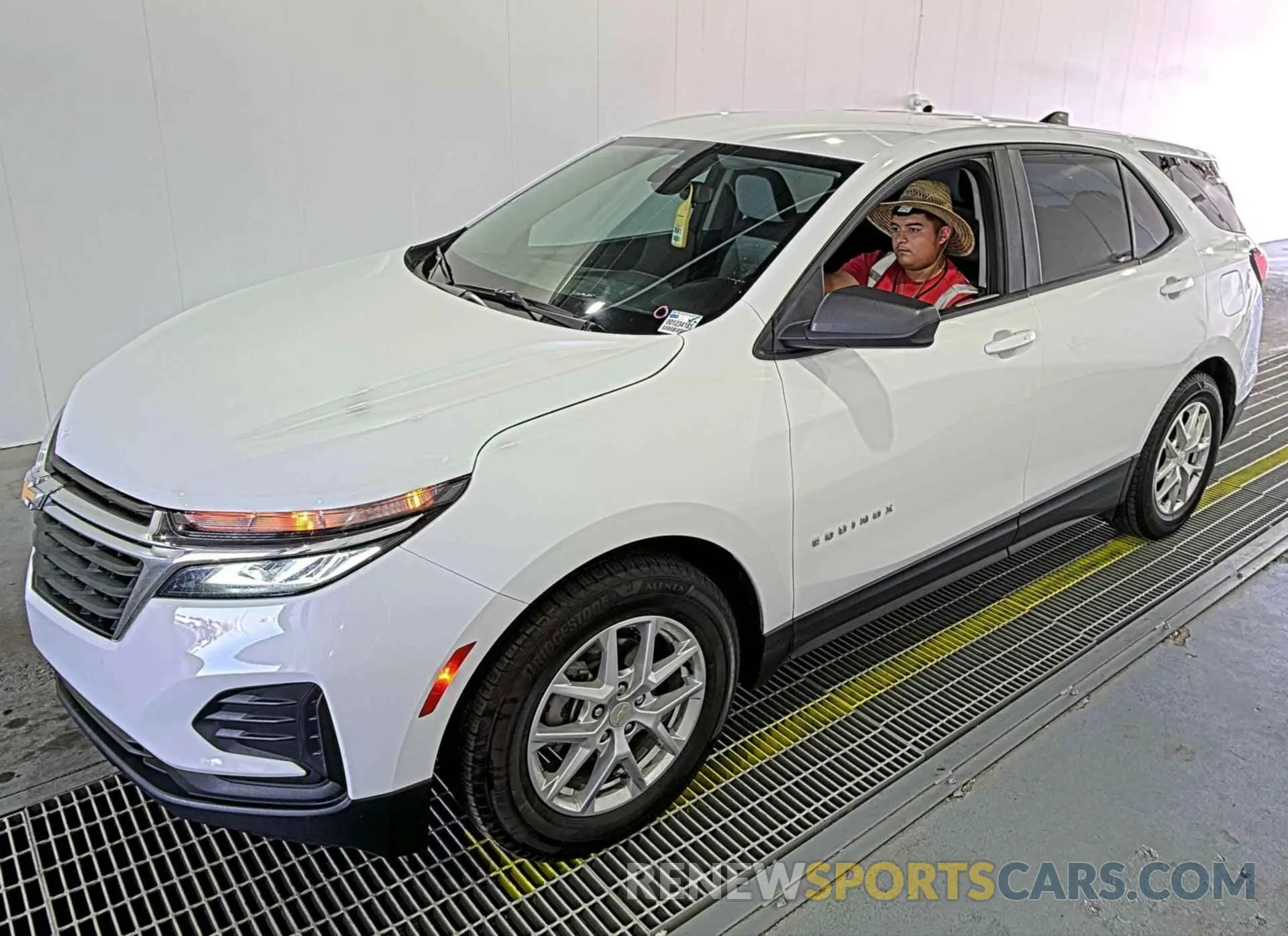 6 fotografías del automóvil dañado 3GNAXHEV0NS245150 CHEVROLET EQUINOX 2022