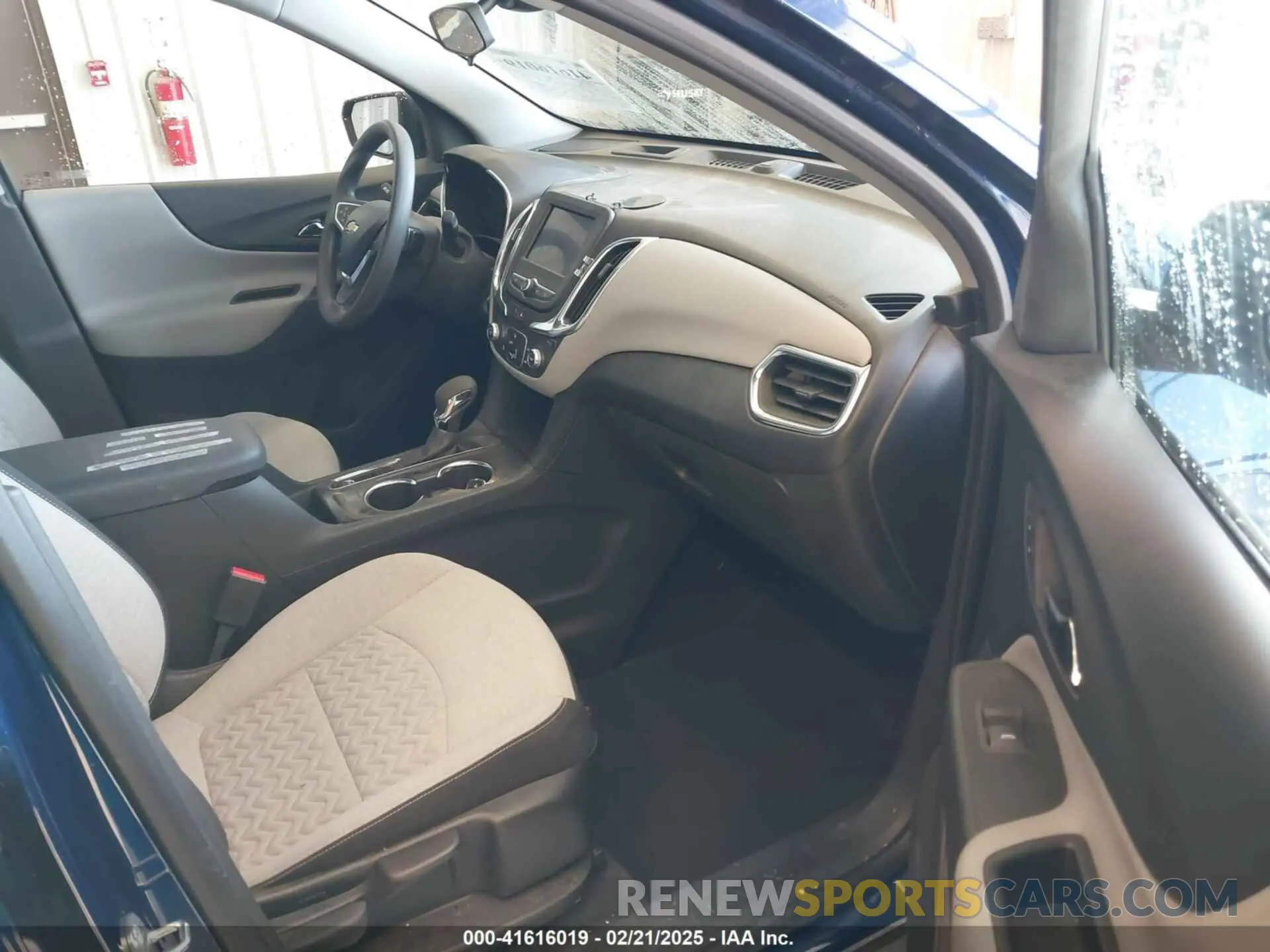 5 fotografías del automóvil dañado 3GNAXHEV1NS106726 CHEVROLET EQUINOX 2022