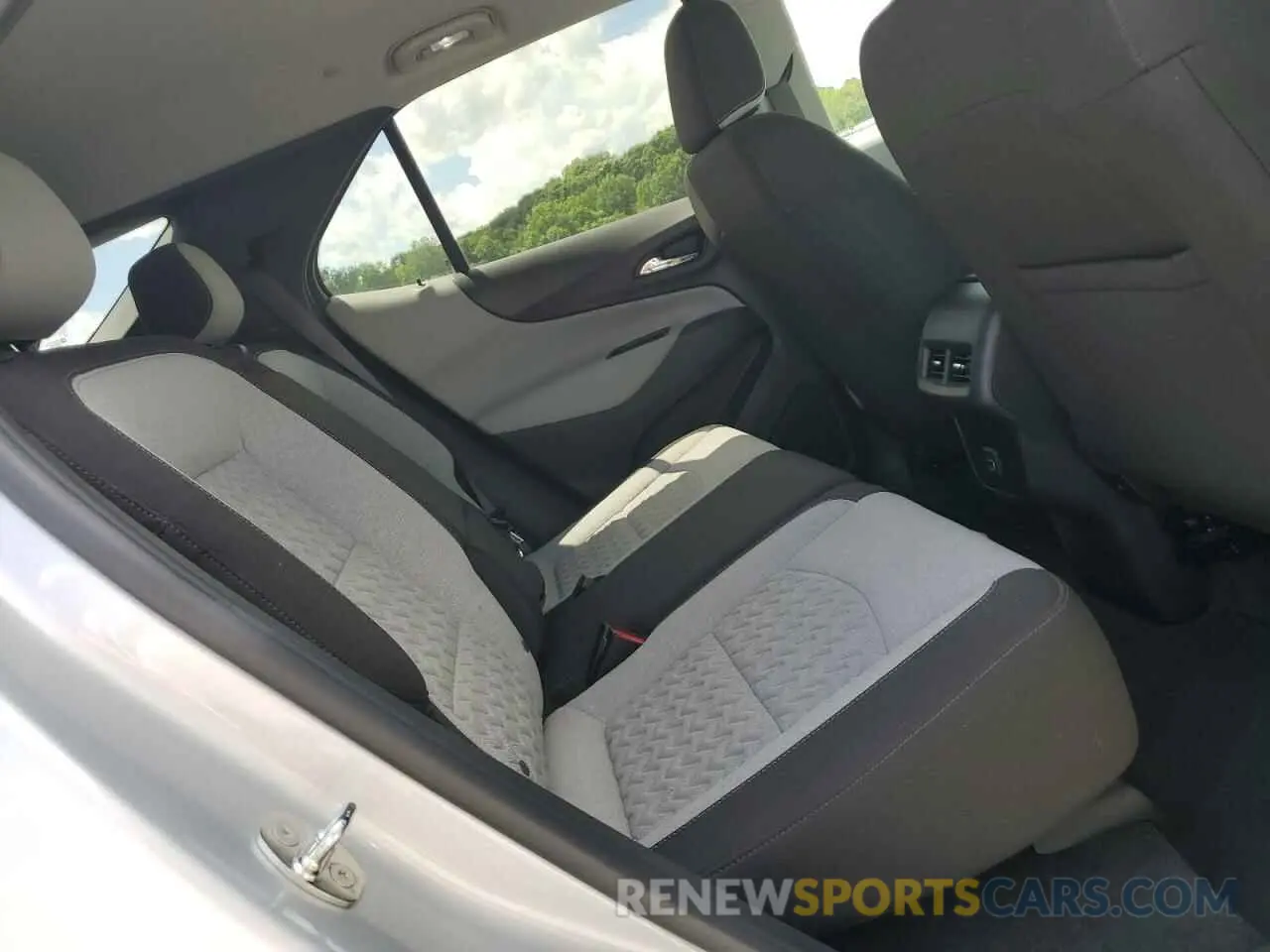 11 fotografías del automóvil dañado 3GNAXHEV1NS173584 CHEVROLET EQUINOX 2022