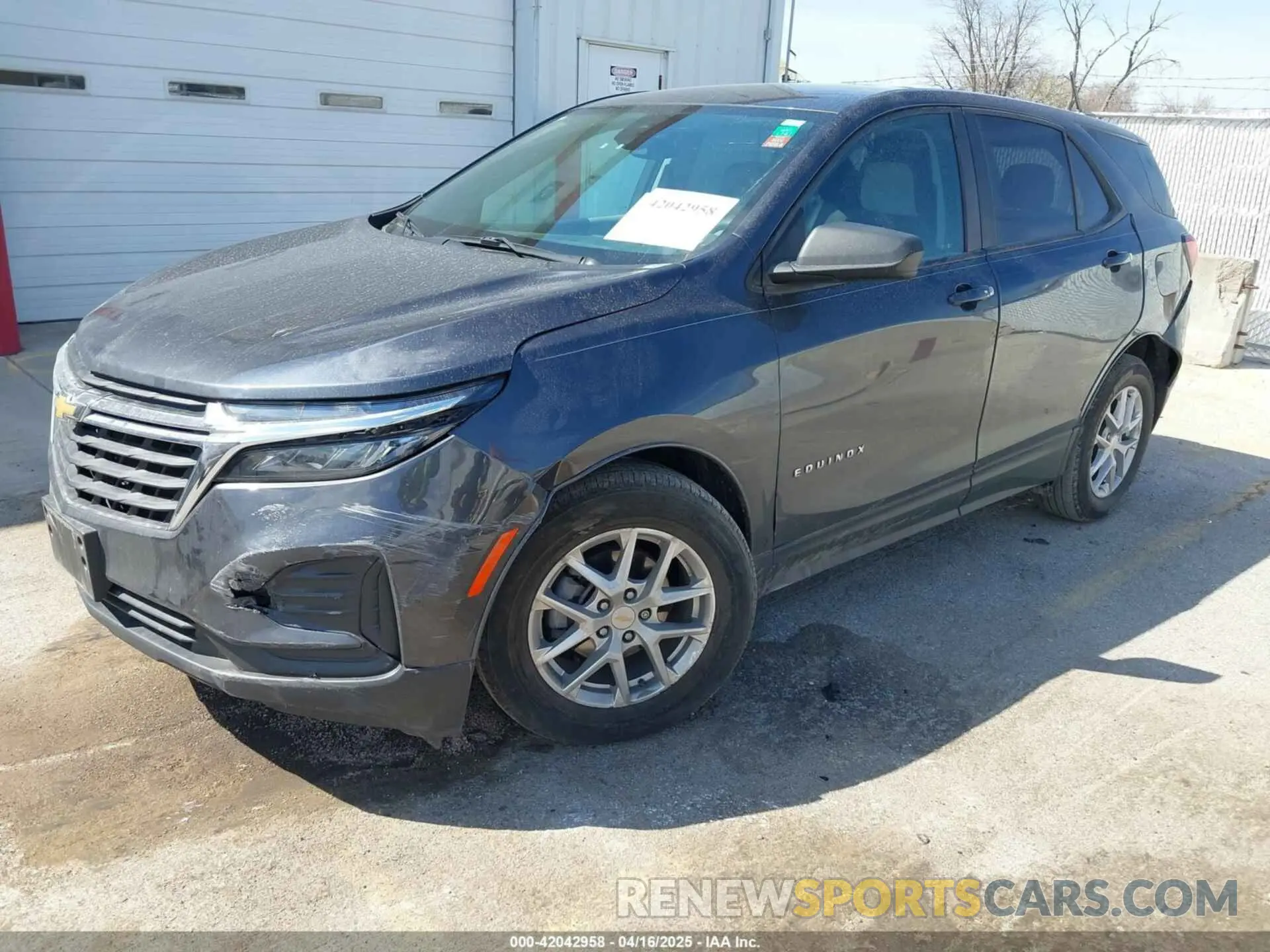 2 fotografías del automóvil dañado 3GNAXHEV2NS164604 CHEVROLET EQUINOX 2022