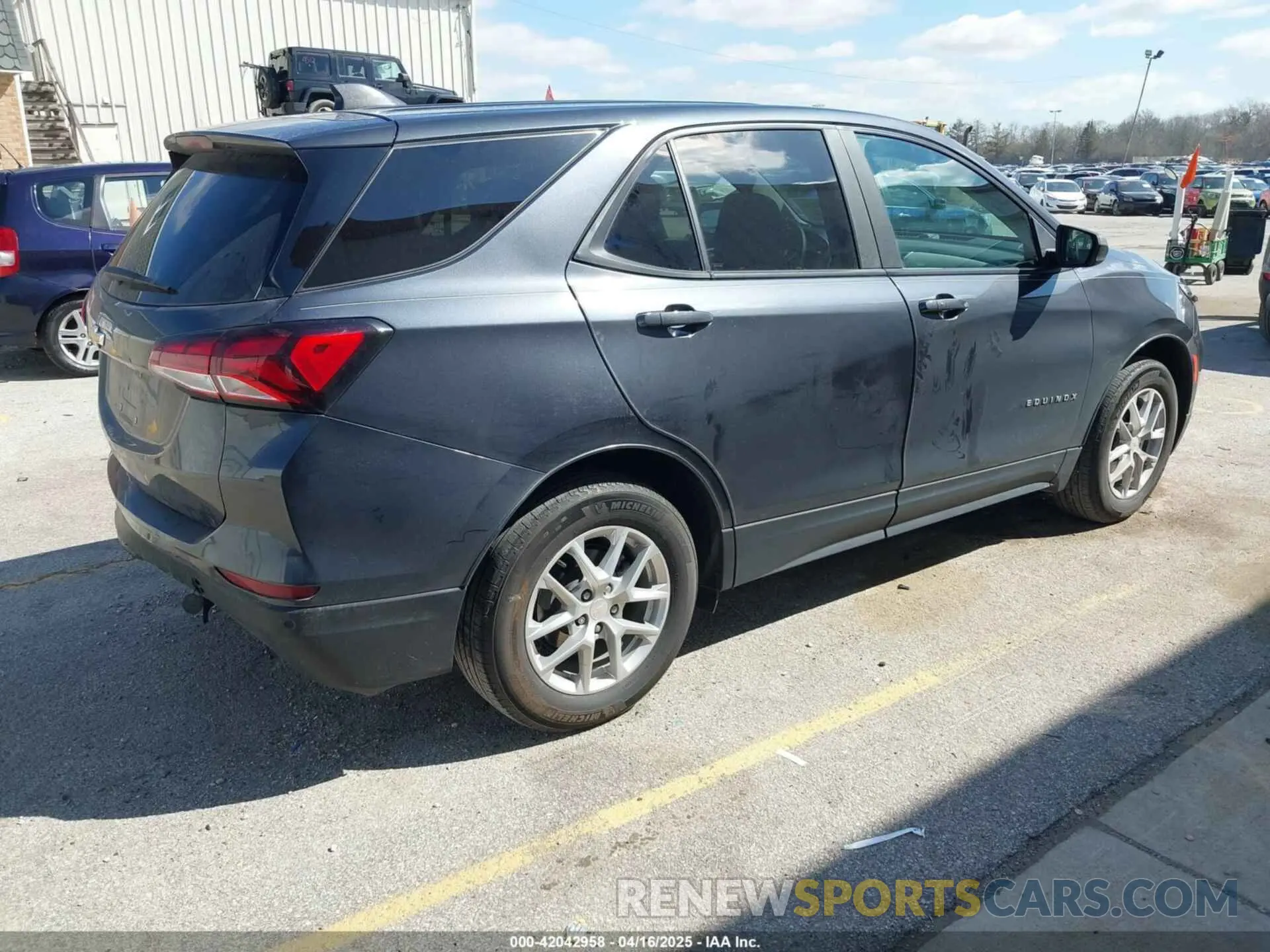 4 fotografías del automóvil dañado 3GNAXHEV2NS164604 CHEVROLET EQUINOX 2022