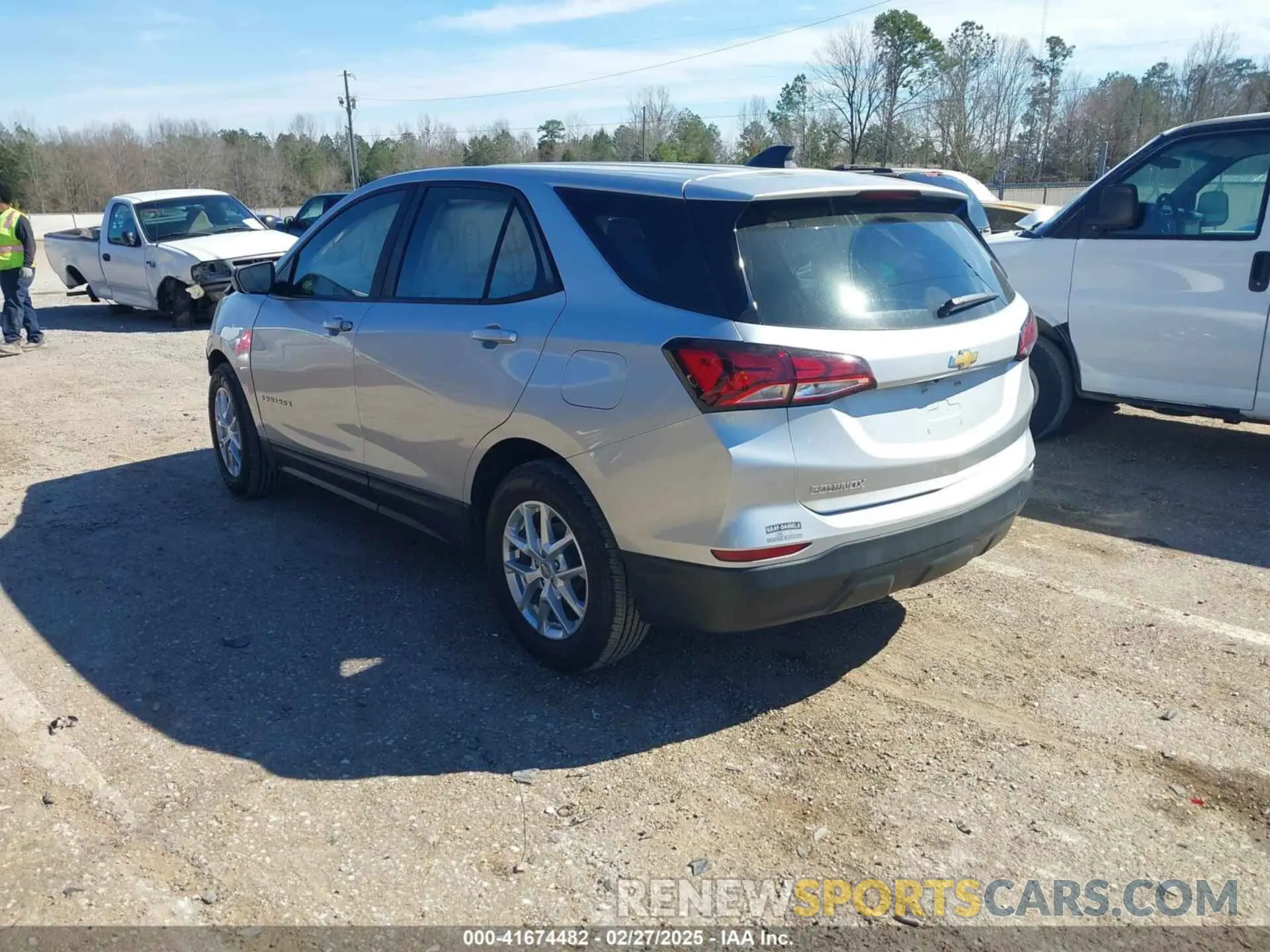 3 fotografías del automóvil dañado 3GNAXHEV3NS115489 CHEVROLET EQUINOX 2022