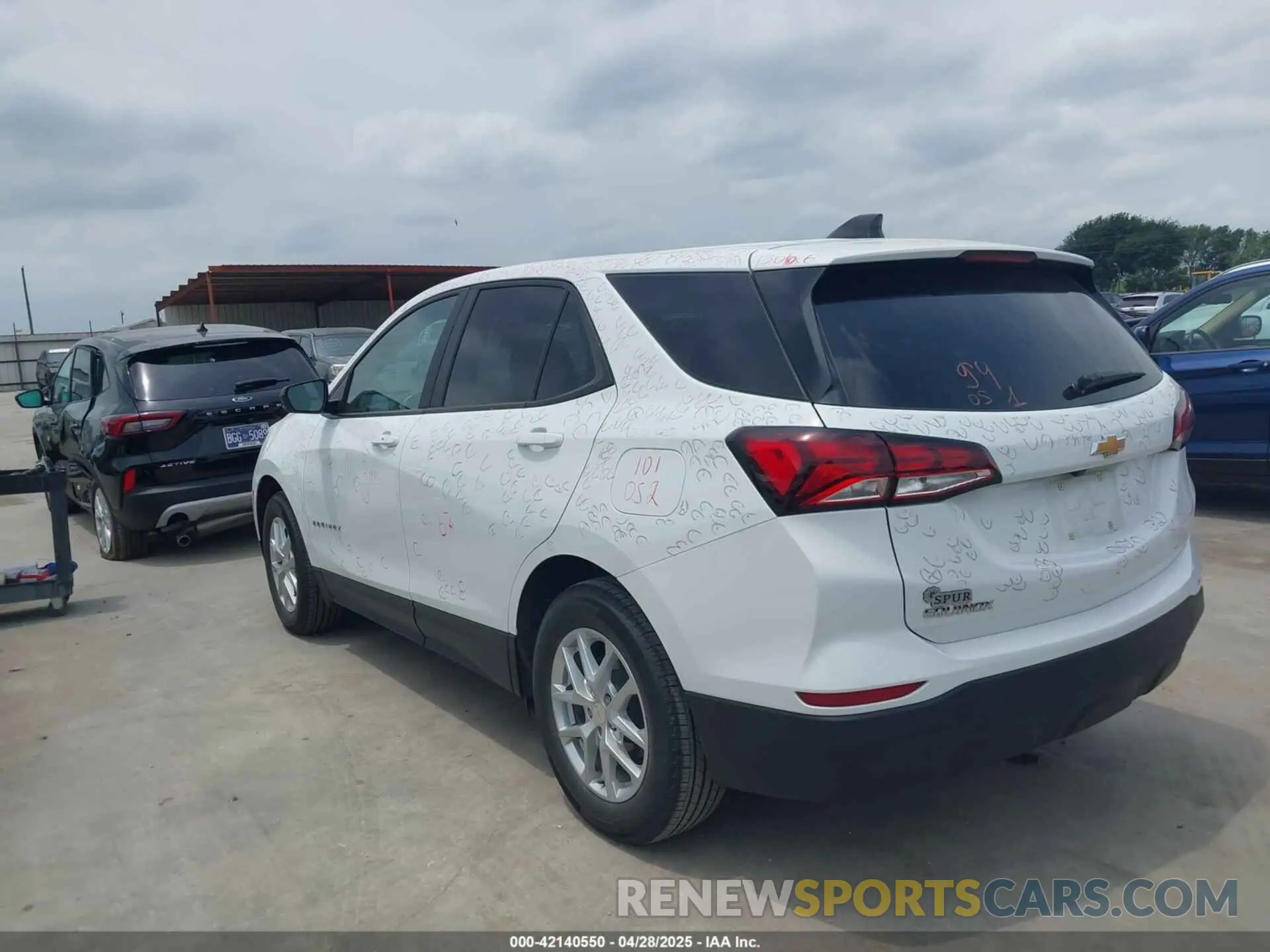14 fotografías del automóvil dañado 3GNAXHEV3NS222736 CHEVROLET EQUINOX 2022