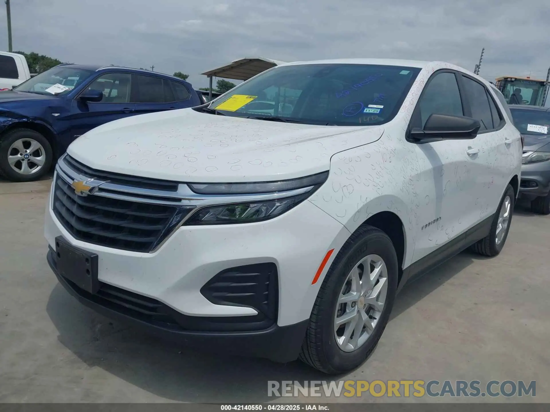 2 fotografías del automóvil dañado 3GNAXHEV3NS222736 CHEVROLET EQUINOX 2022