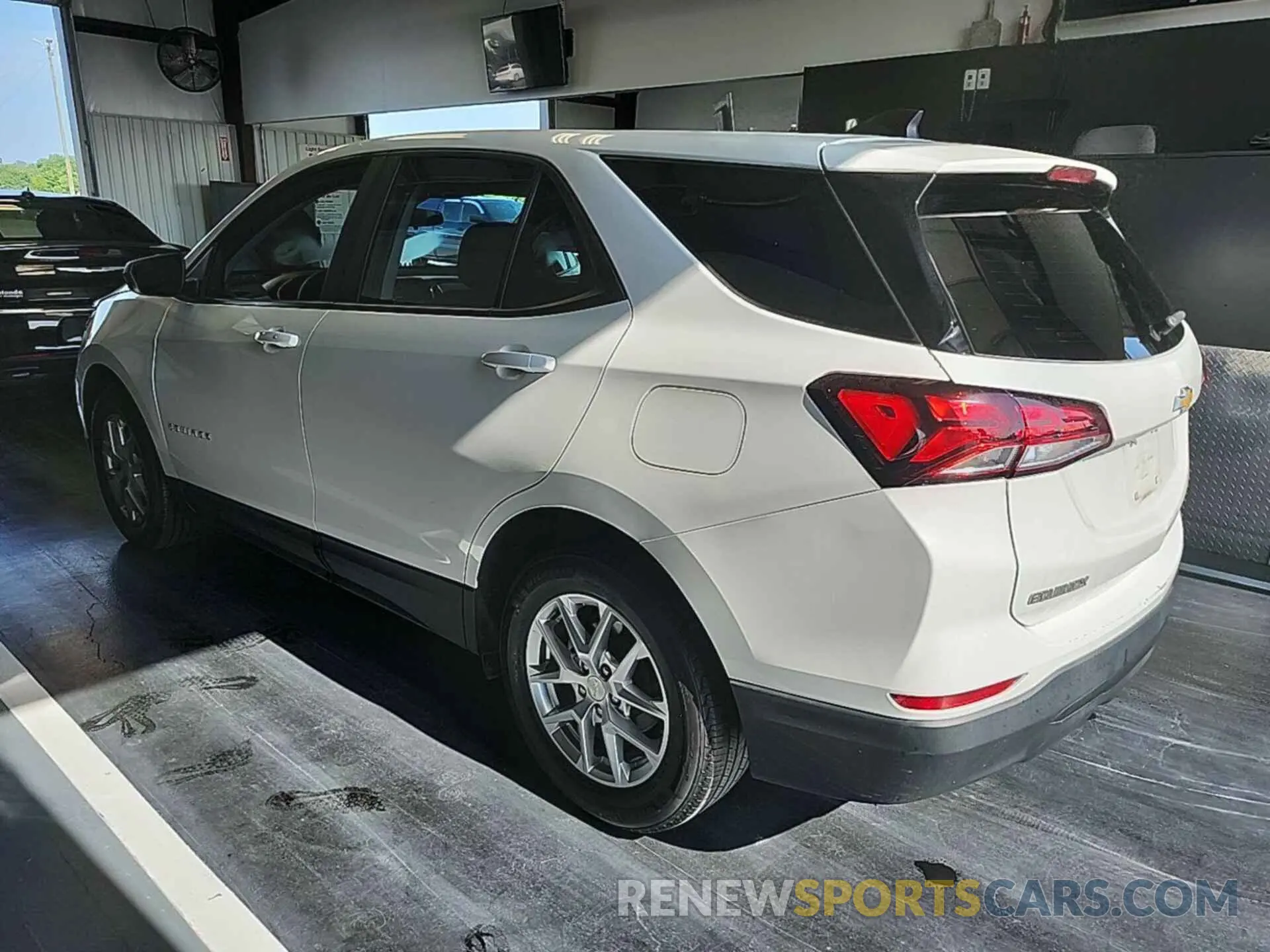 20 fotografías del automóvil dañado 3GNAXHEV4NS214516 CHEVROLET EQUINOX 2022