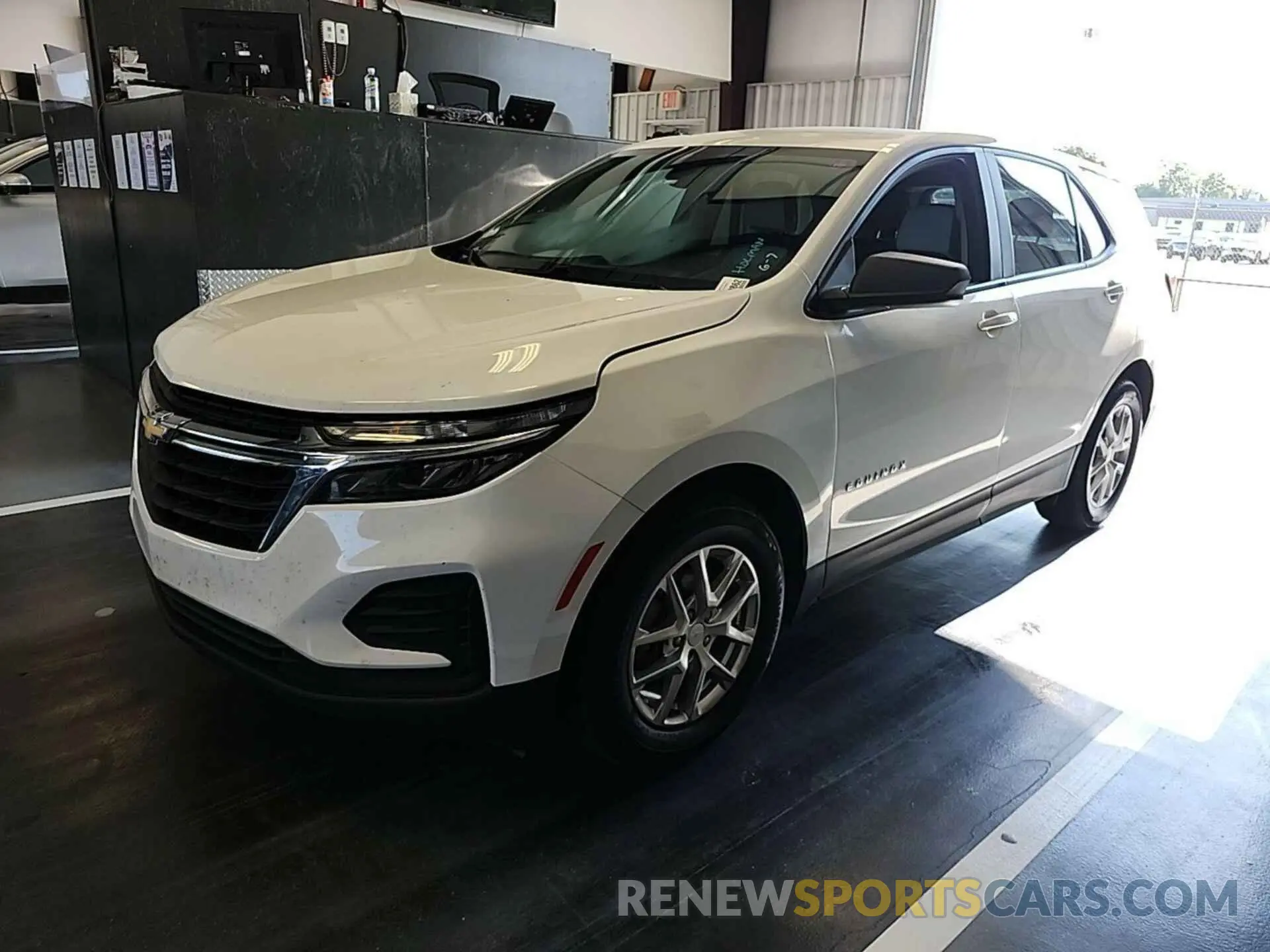 21 fotografías del automóvil dañado 3GNAXHEV4NS214516 CHEVROLET EQUINOX 2022