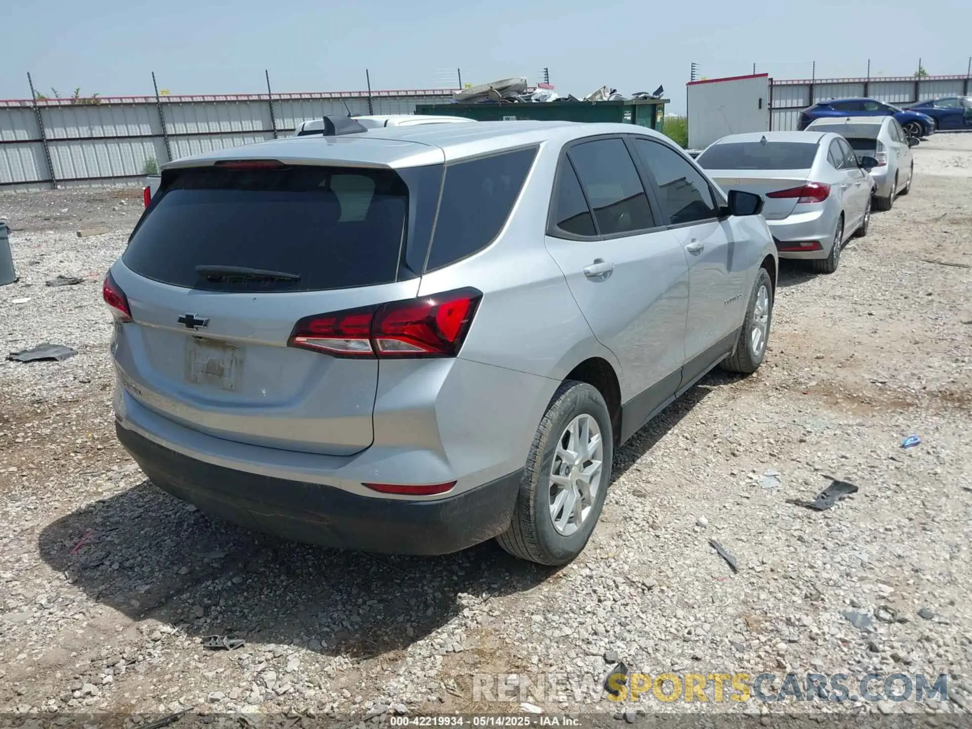 4 fotografías del automóvil dañado 3GNAXHEV7NS165098 CHEVROLET EQUINOX 2022