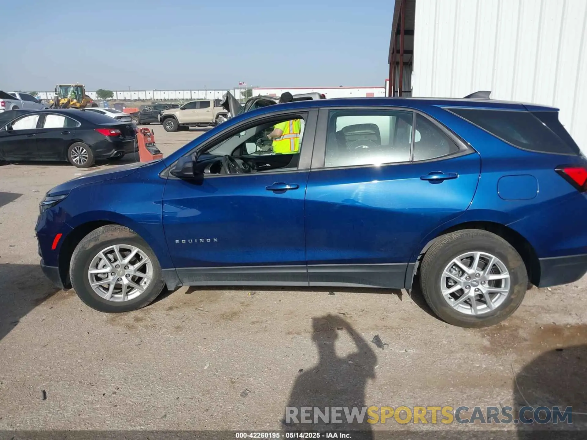 14 fotografías del automóvil dañado 3GNAXHEV8NS245316 CHEVROLET EQUINOX 2022