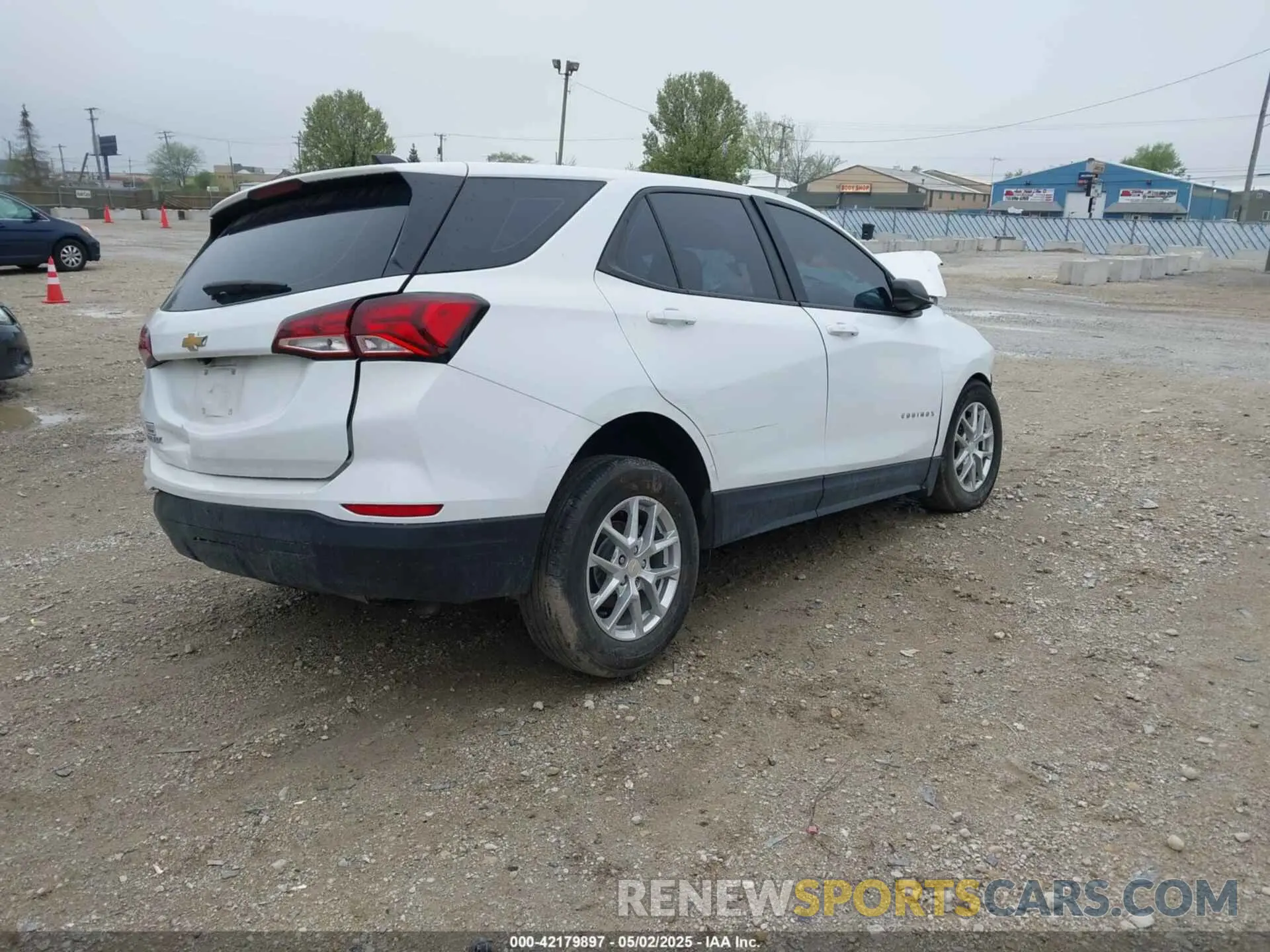 4 fotografías del automóvil dañado 3GNAXHEV9NS213412 CHEVROLET EQUINOX 2022