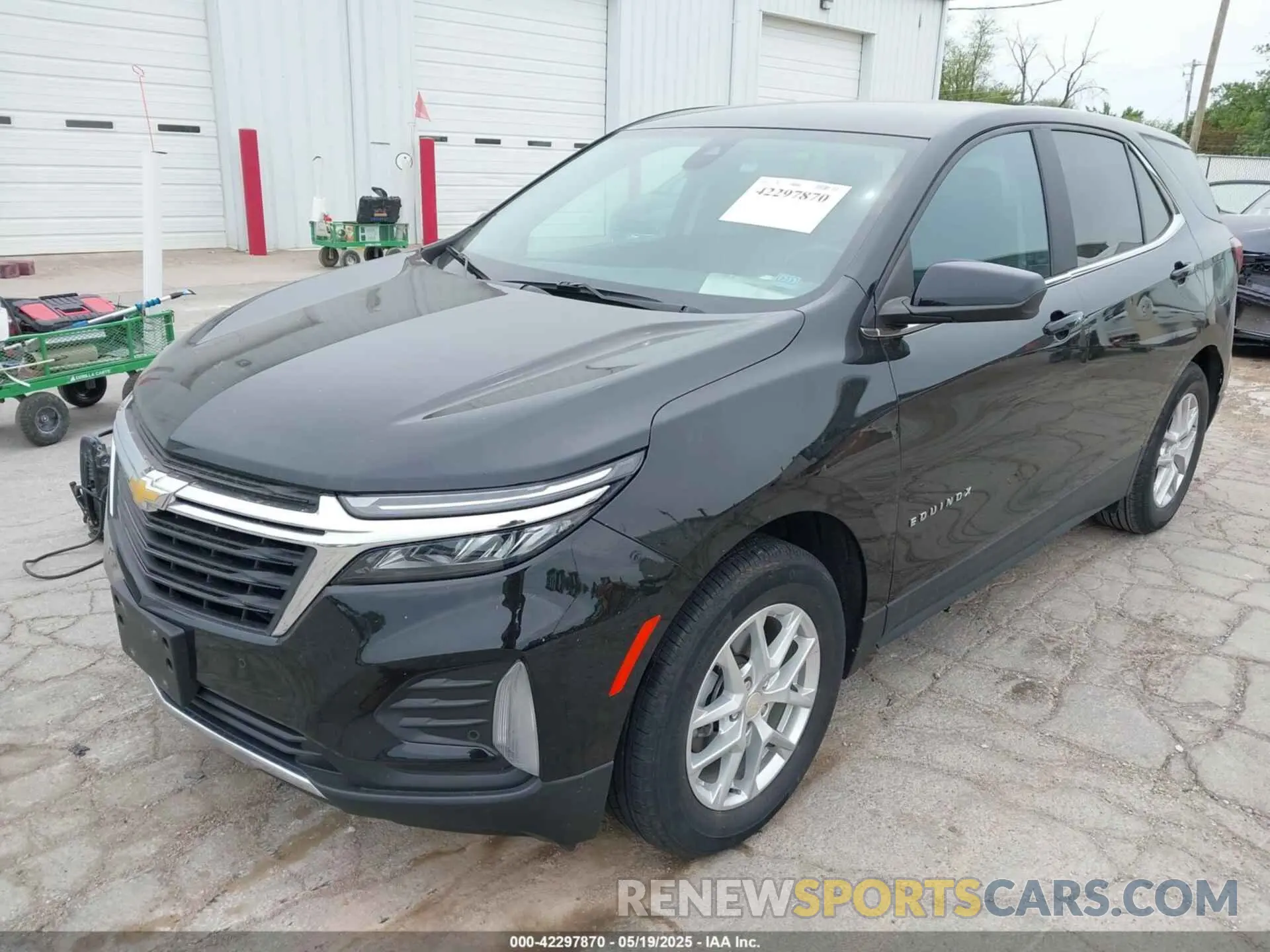 2 fotografías del automóvil dañado 3GNAXKEV0NL108832 CHEVROLET EQUINOX 2022