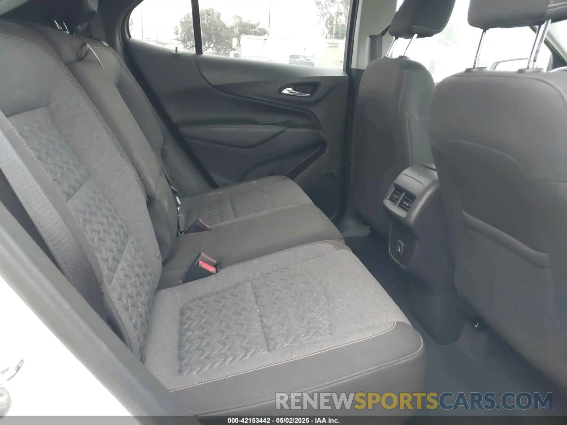 8 fotografías del automóvil dañado 3GNAXKEV1NL112856 CHEVROLET EQUINOX 2022