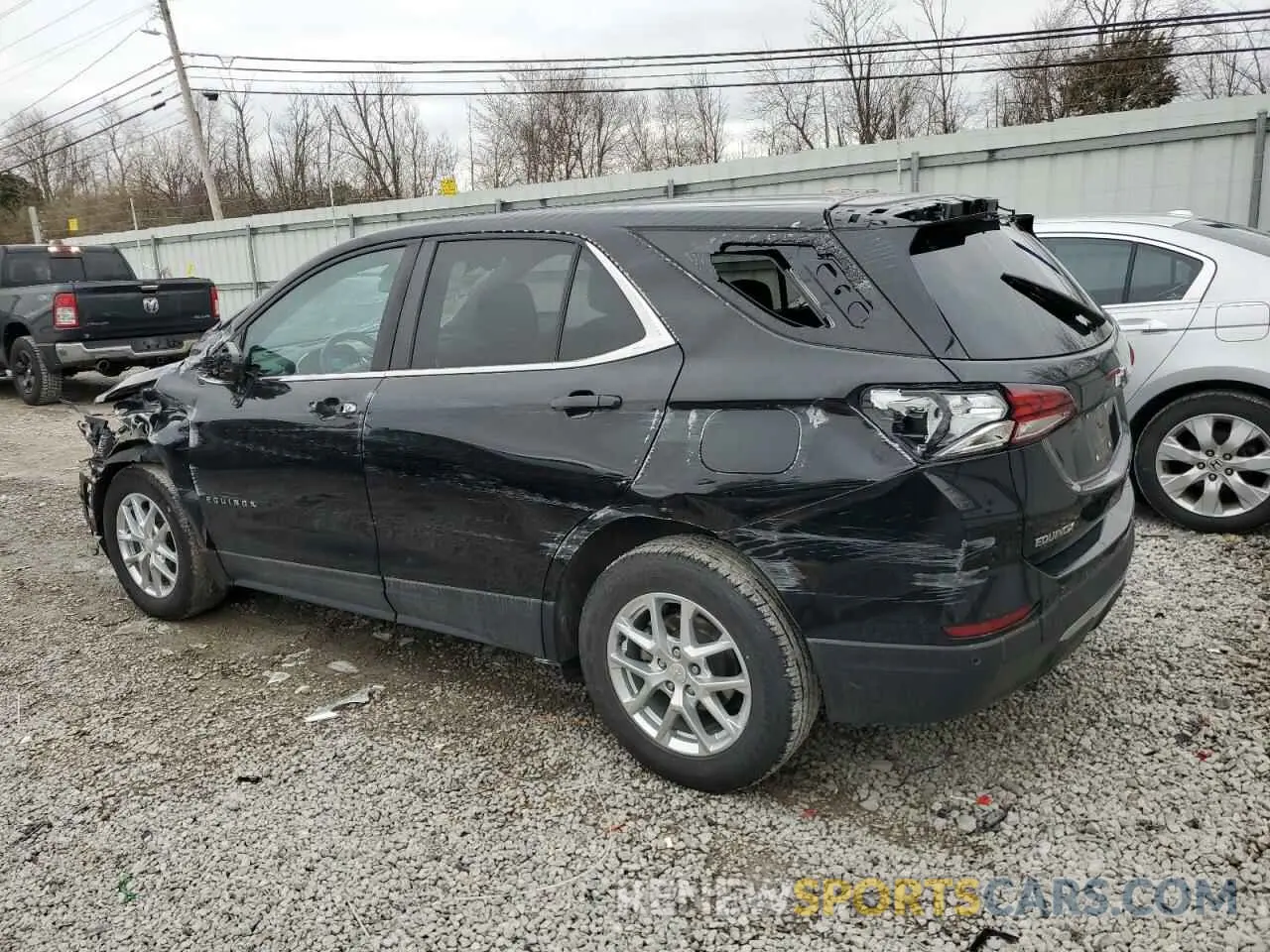 2 fotografías del automóvil dañado 3GNAXKEV1NL123002 CHEVROLET EQUINOX 2022