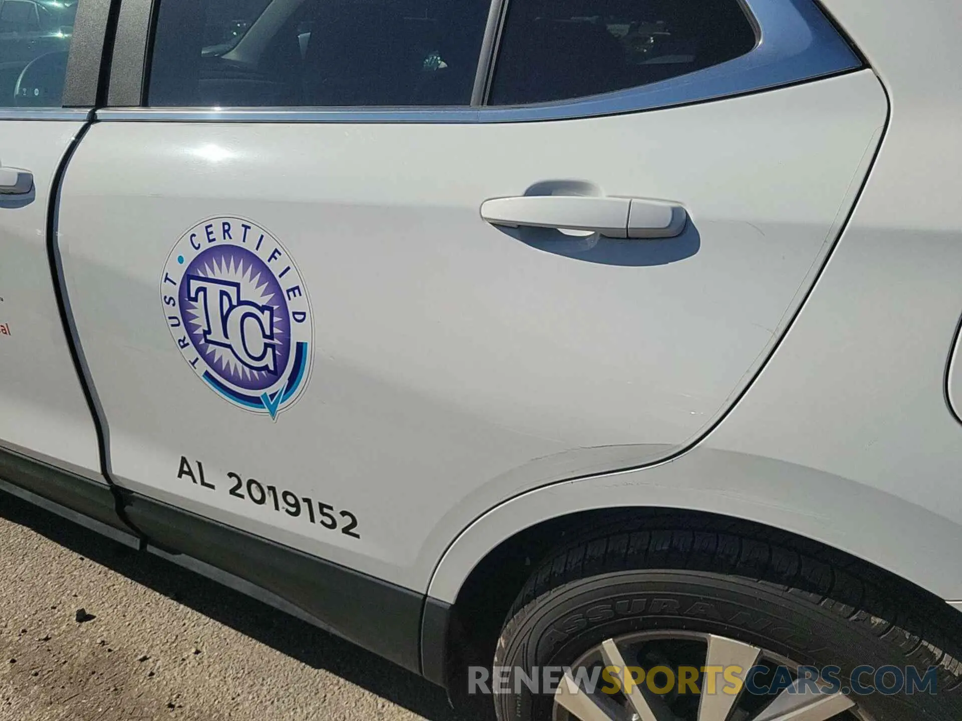 8 fotografías del automóvil dañado 3GNAXKEV1NL229773 CHEVROLET EQUINOX 2022