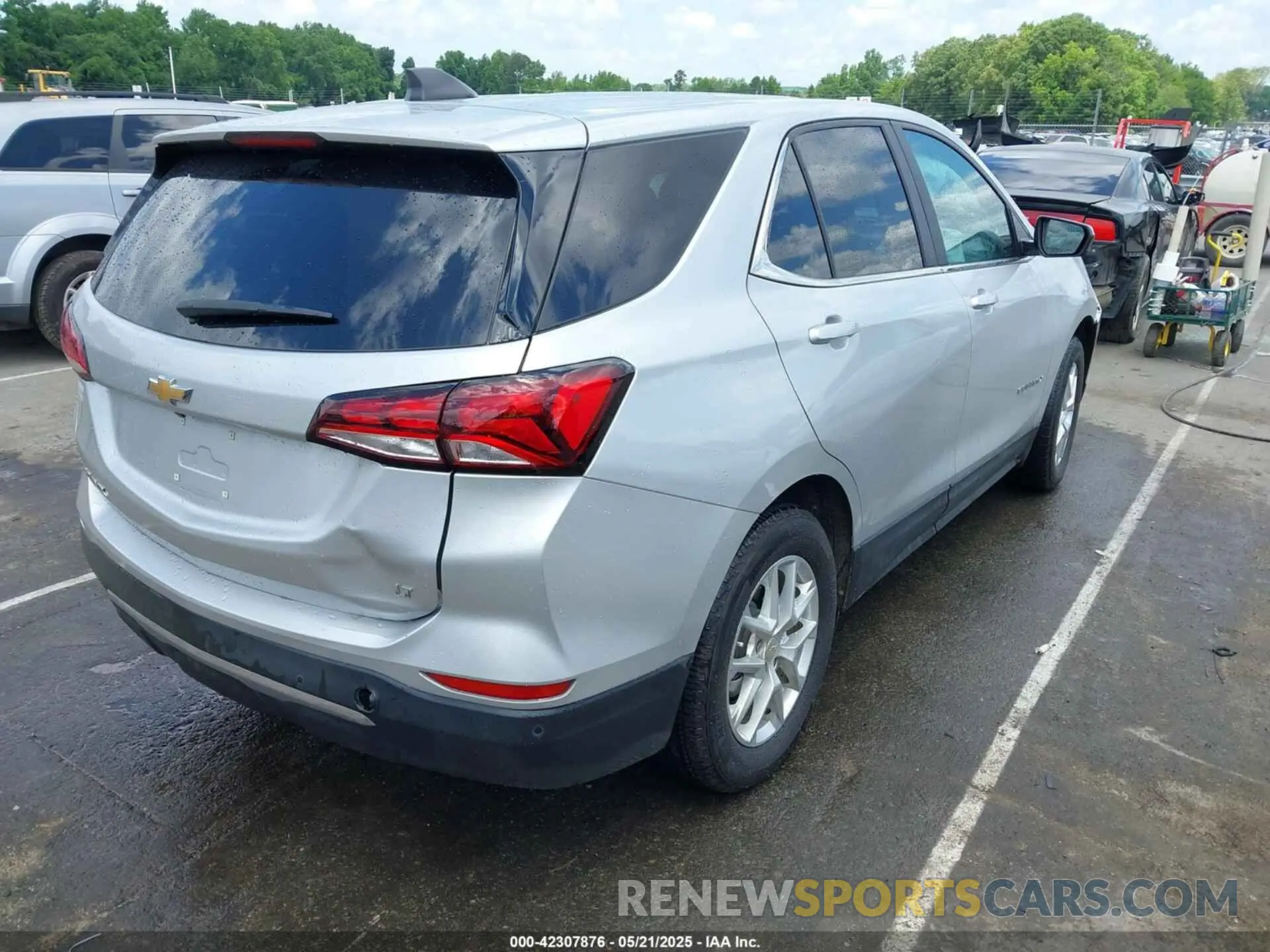 4 fotografías del automóvil dañado 3GNAXKEV1NS189037 CHEVROLET EQUINOX 2022