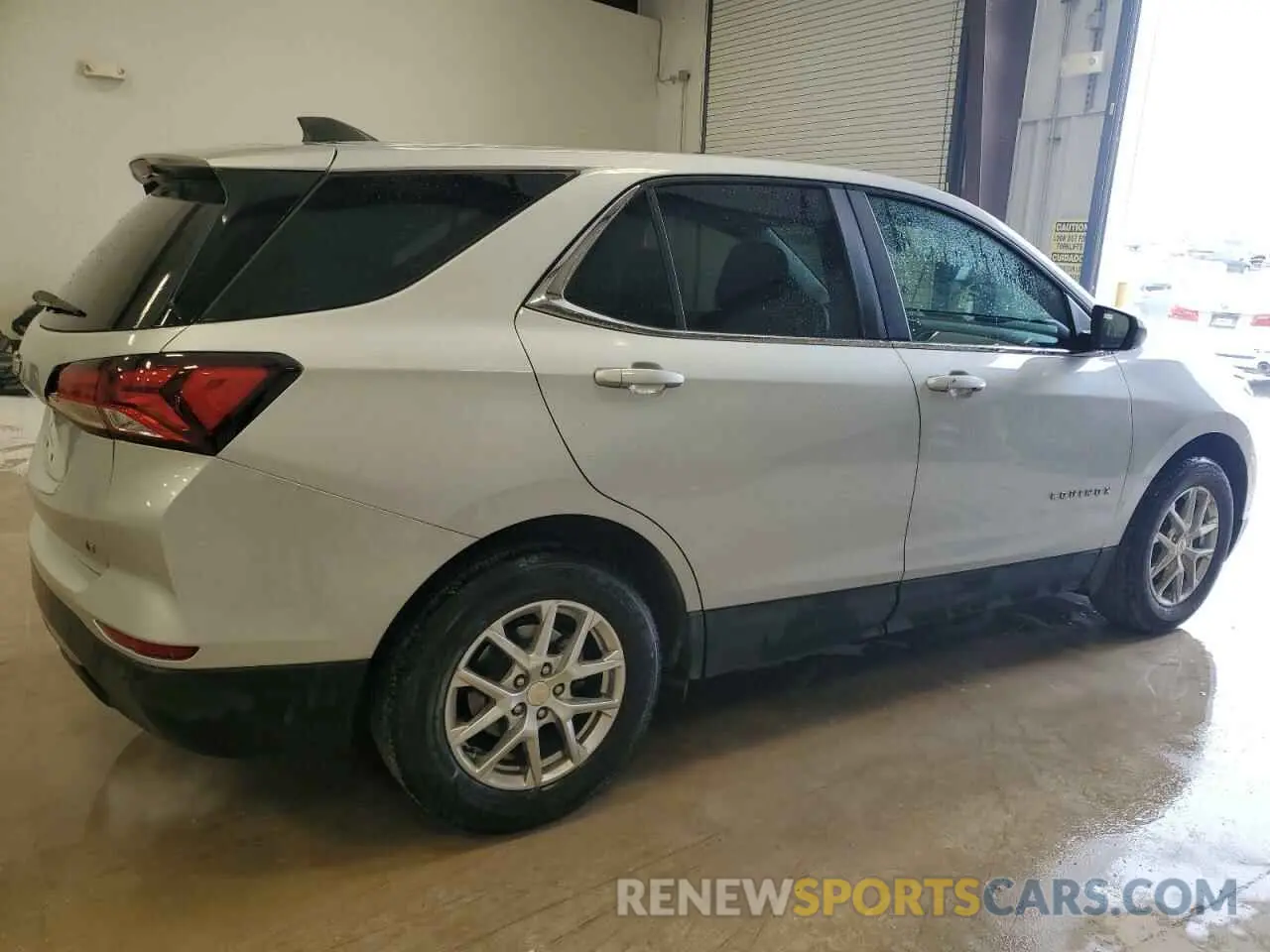 3 fotografías del automóvil dañado 3GNAXKEV2NL141816 CHEVROLET EQUINOX 2022
