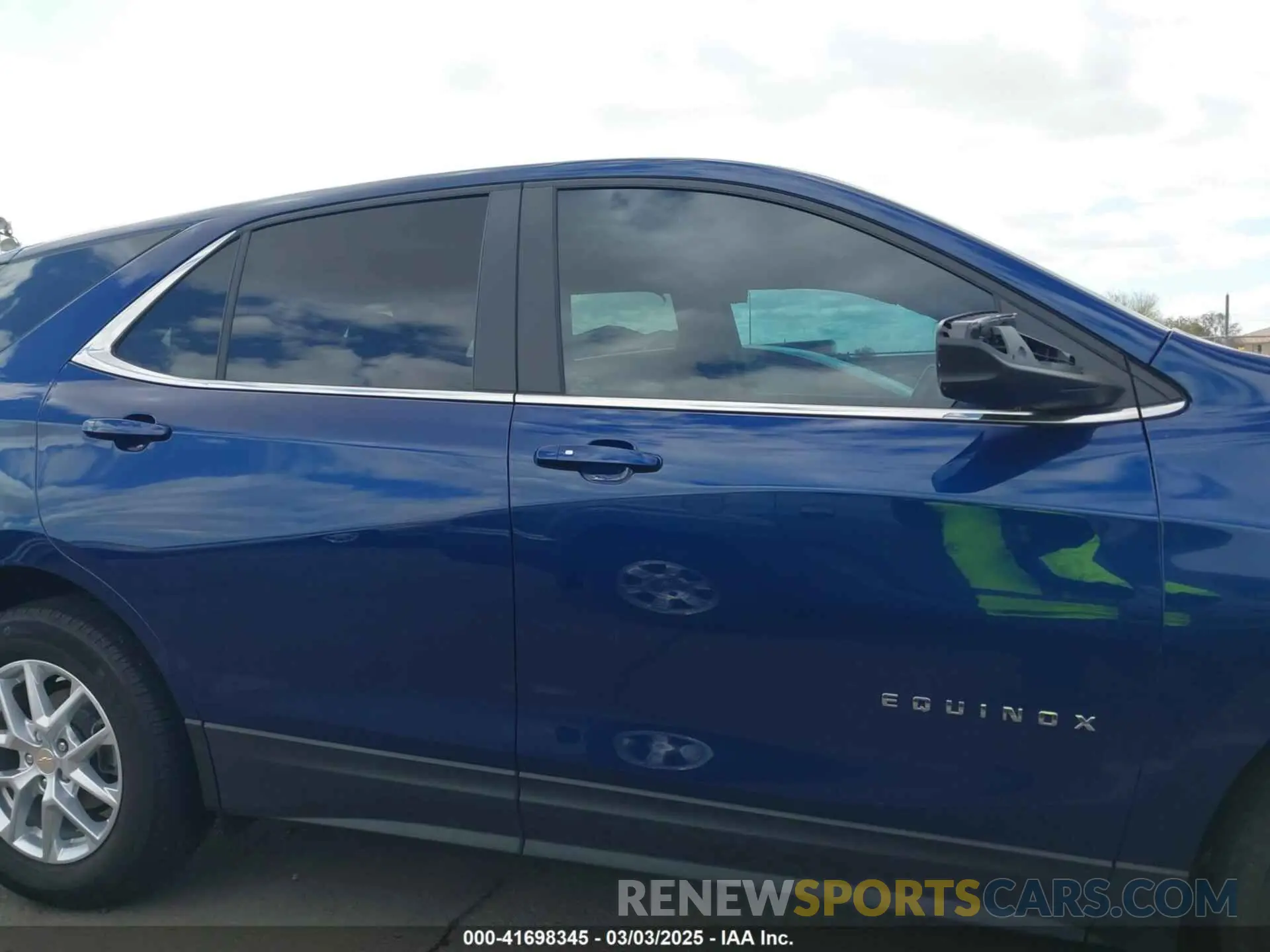 13 fotografías del automóvil dañado 3GNAXKEV3NL117010 CHEVROLET EQUINOX 2022