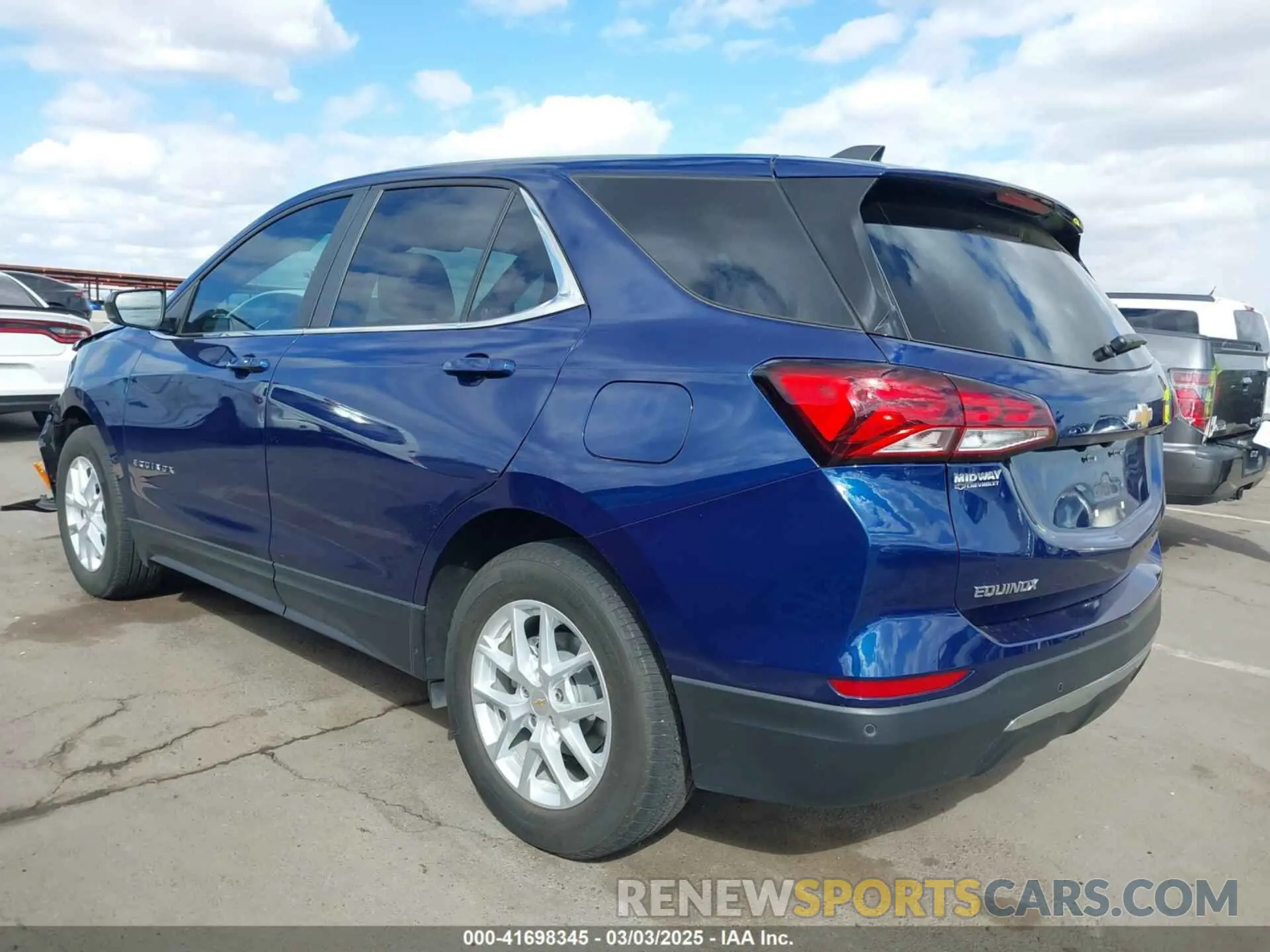 3 fotografías del automóvil dañado 3GNAXKEV3NL117010 CHEVROLET EQUINOX 2022