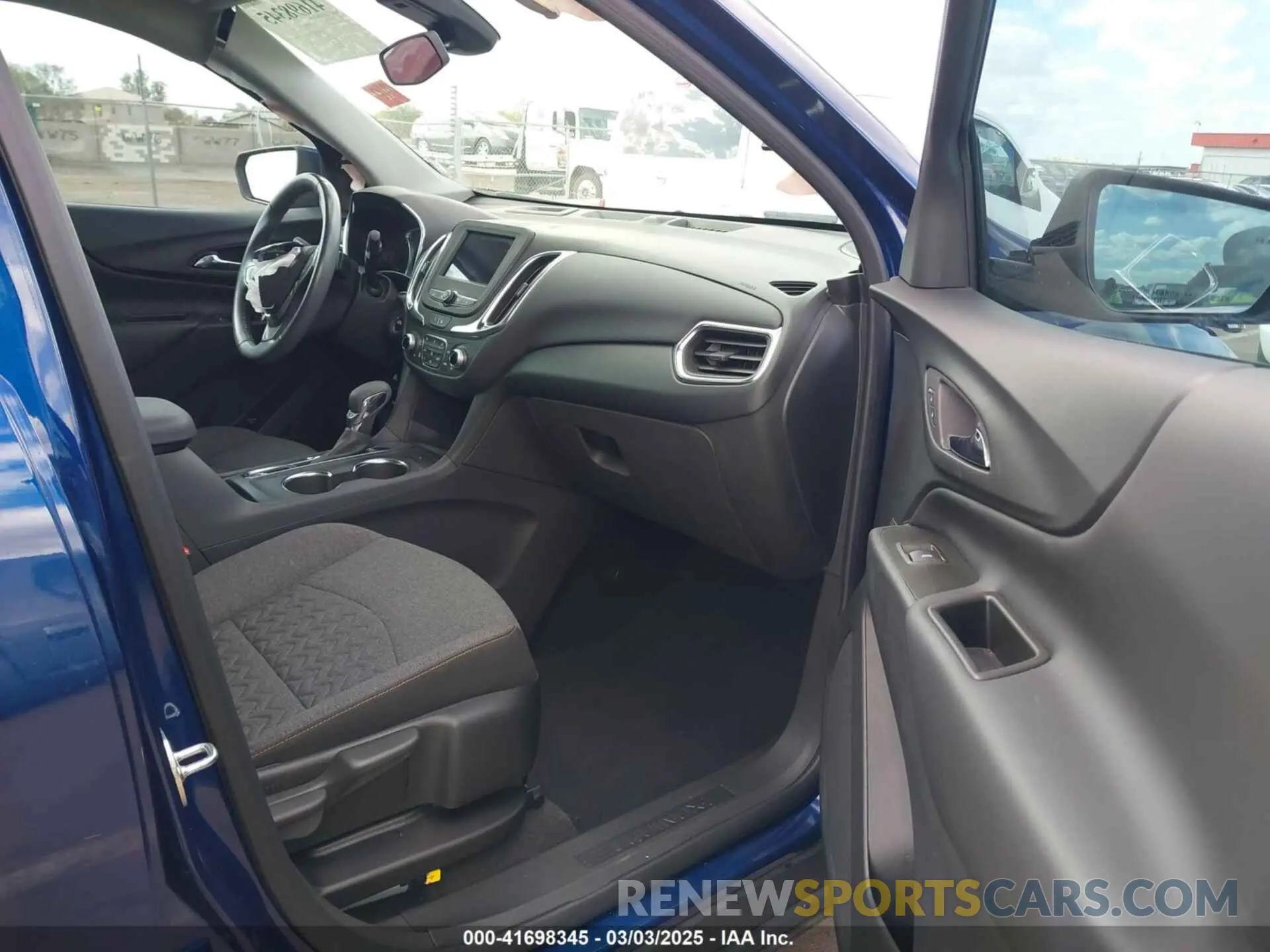 5 fotografías del automóvil dañado 3GNAXKEV3NL117010 CHEVROLET EQUINOX 2022